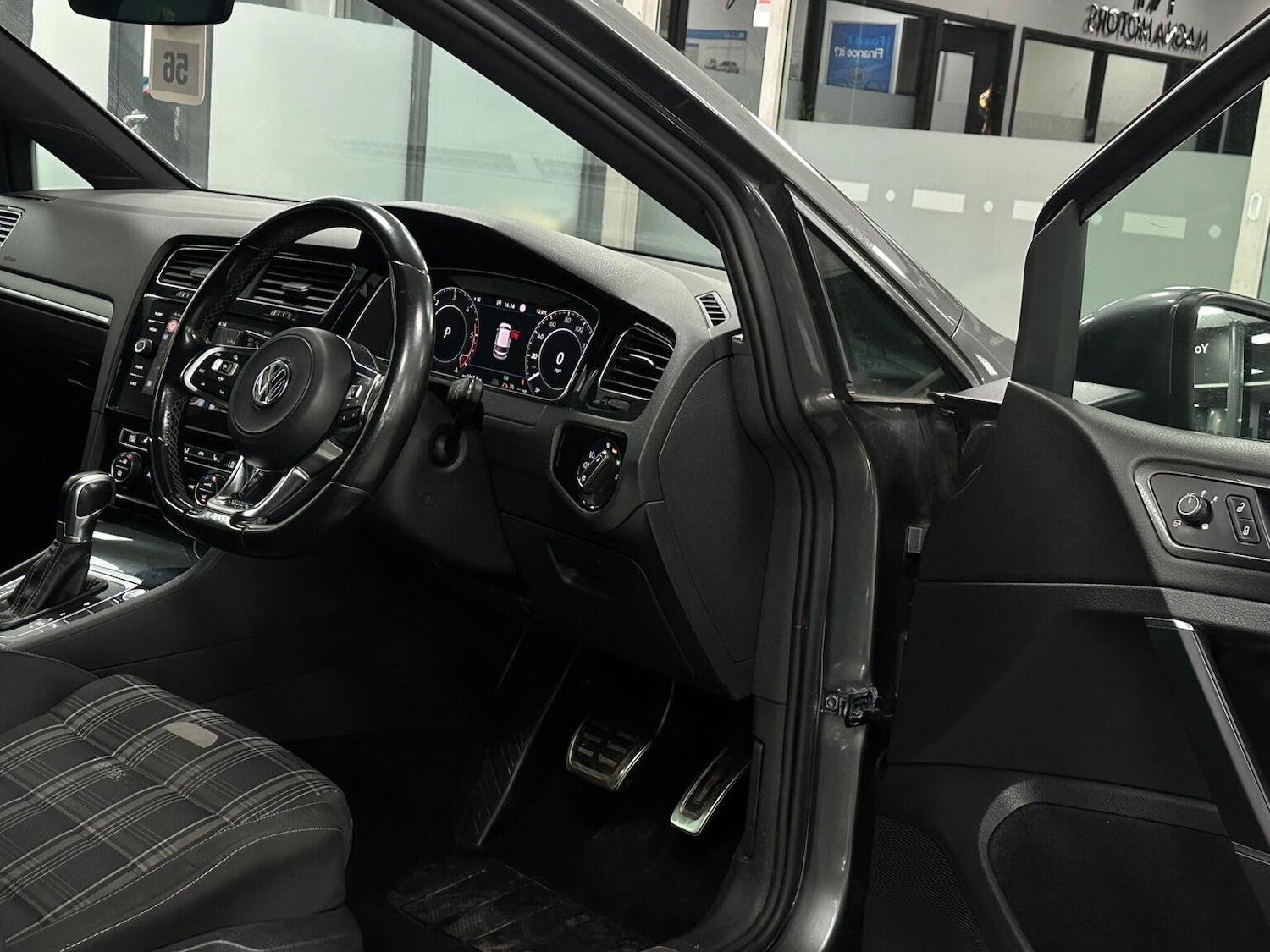 Used Volkswagen Golf 2019 for sale - 76911097: Photo 20