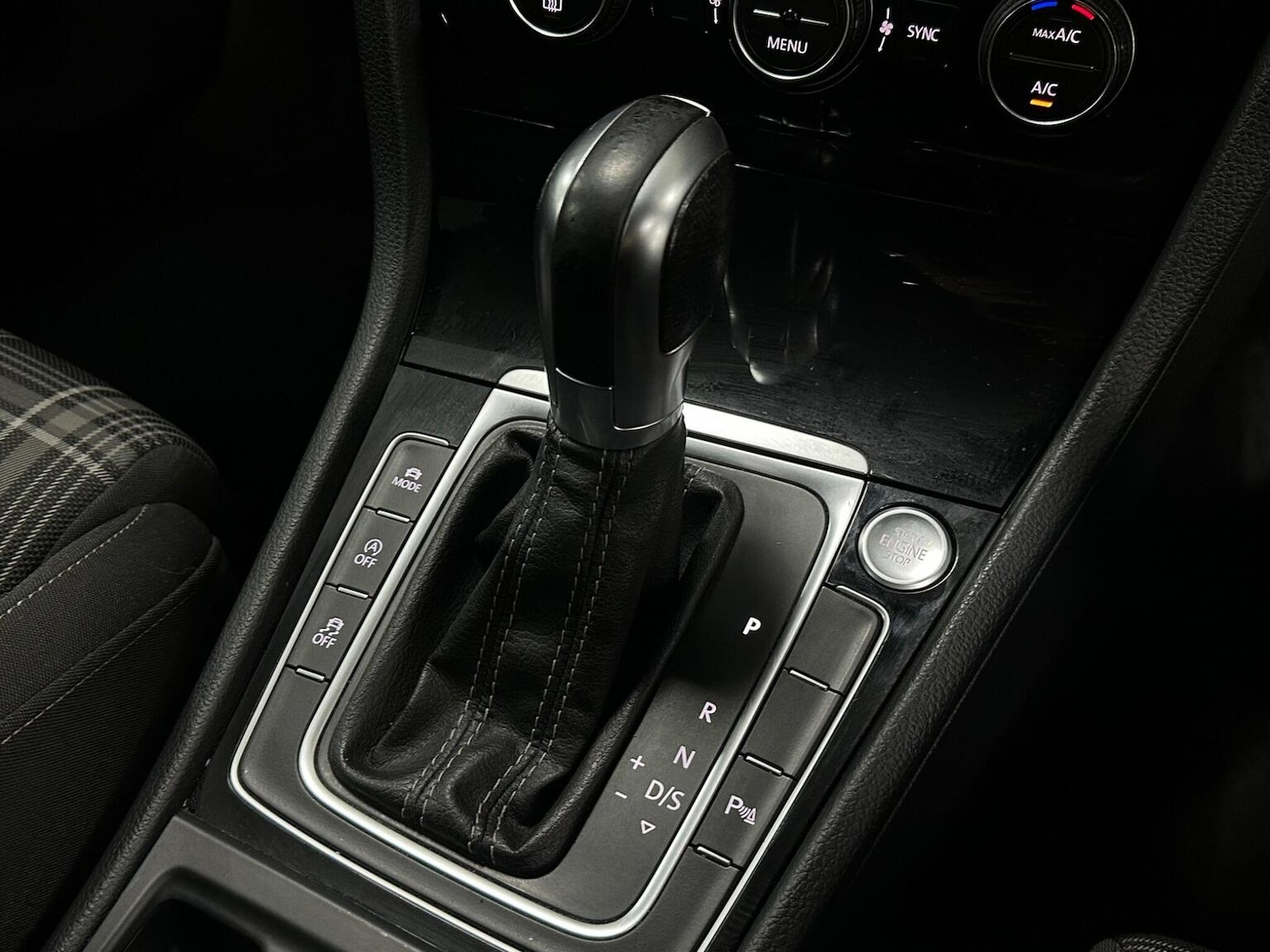 Used Volkswagen Golf 2019 for sale - 76911097: Photo 23