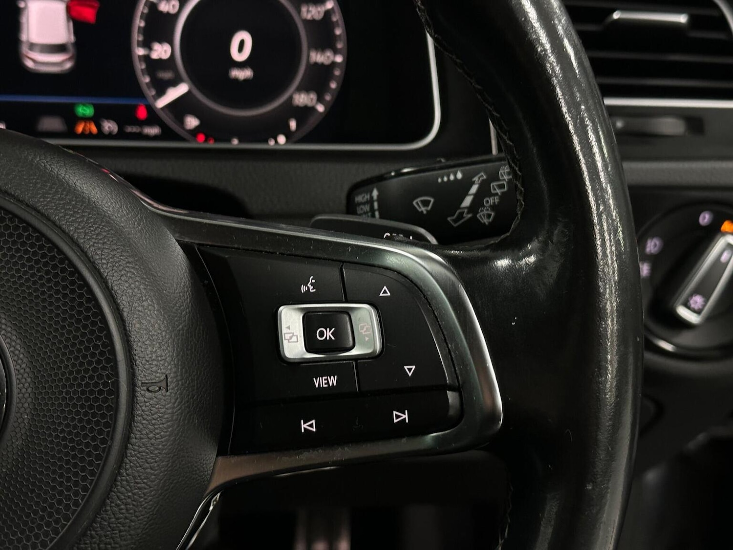 Used Volkswagen Golf 2019 for sale - 76911097: Photo 26