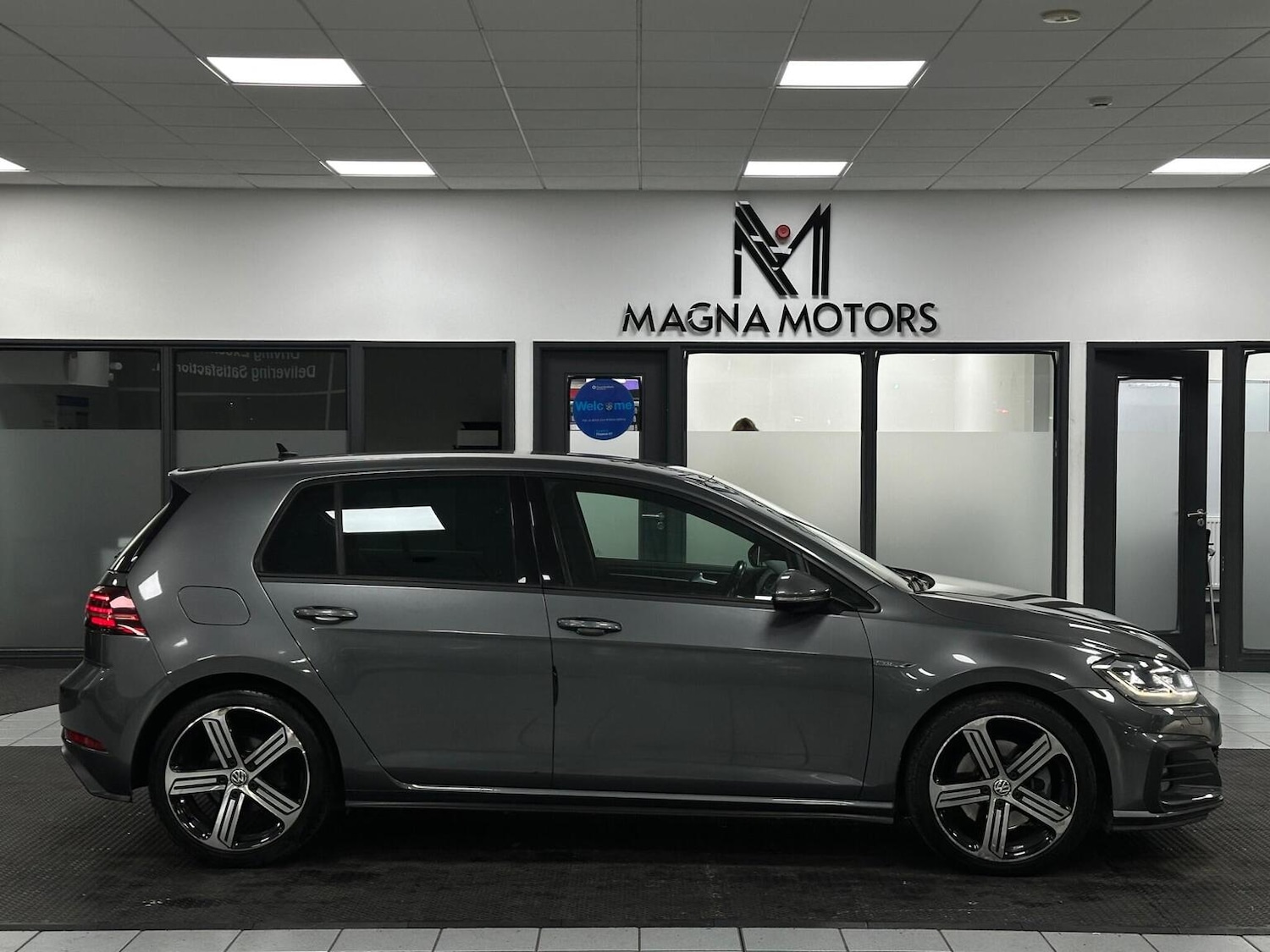 Used Volkswagen Golf 2019 for sale - 76911097: Photo 3