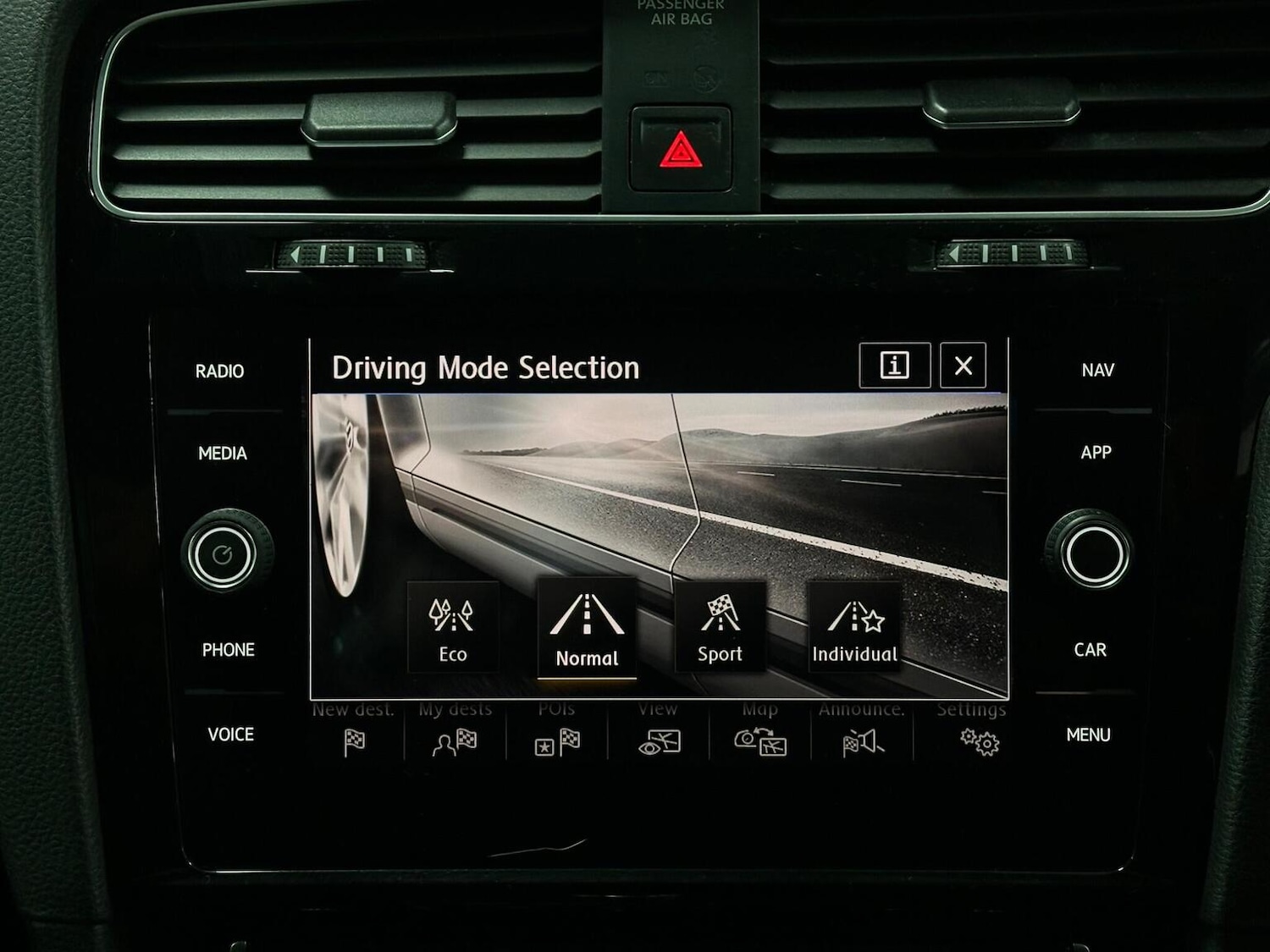 Used Volkswagen Golf 2019 for sale - 76911097: Photo 30