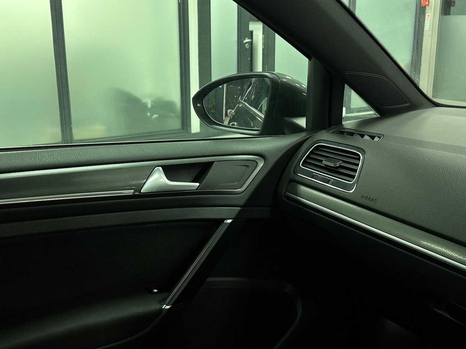 Used Volkswagen Golf 2019 for sale - 76911097: Photo 31