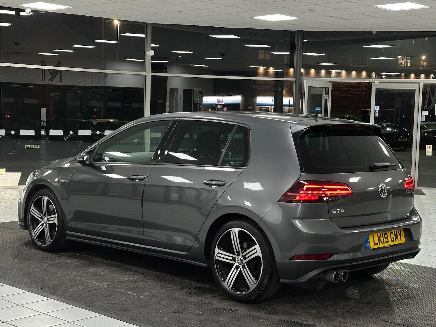Used Volkswagen Golf 2019 for sale - 76911097: Photo 9