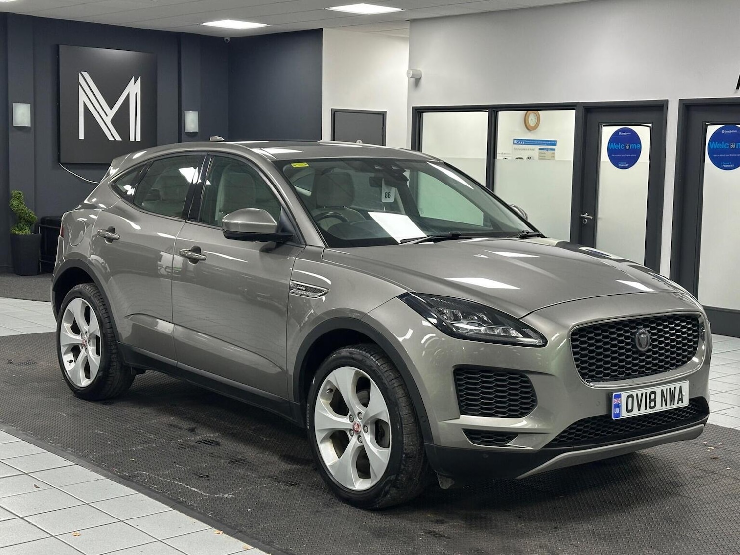 Used Jaguar E-Pace 2018 for sale - 76712672: Photo 1