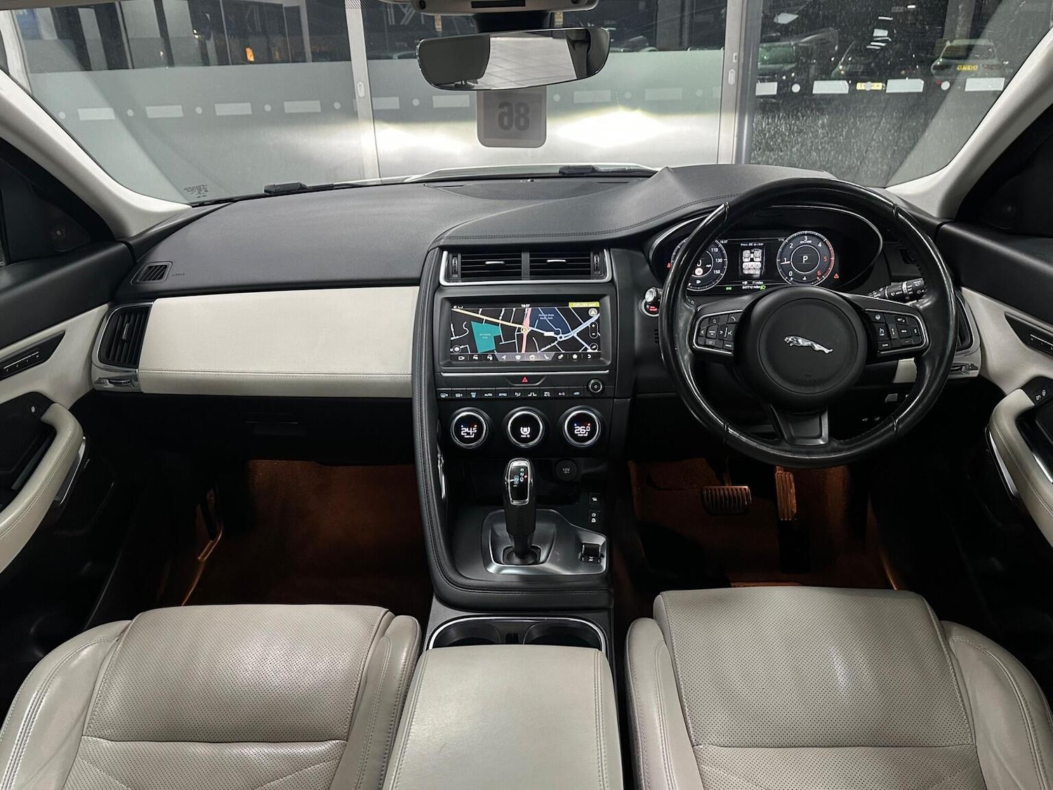 Used Jaguar E-Pace 2018 for sale - 76712672: Photo 16