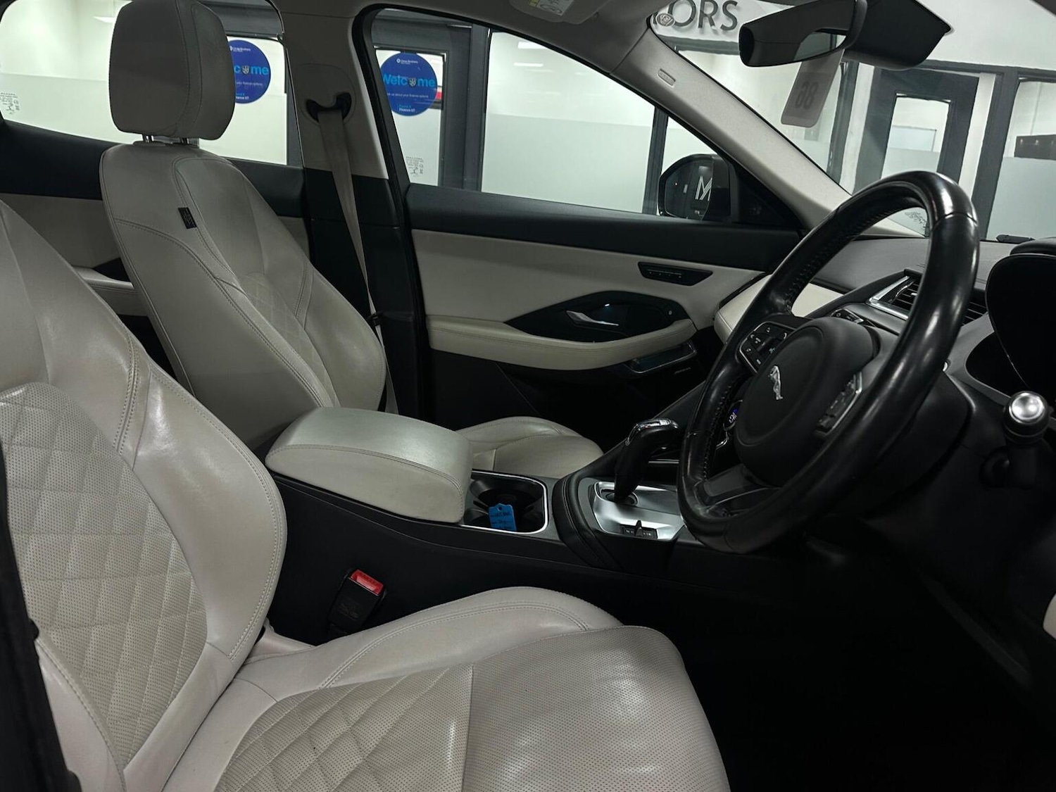 Used Jaguar E-Pace 2018 for sale - 76712672: Photo 21