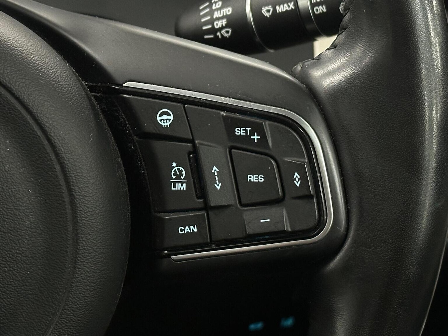 Used Jaguar E-Pace 2018 for sale - 76712672: Photo 27