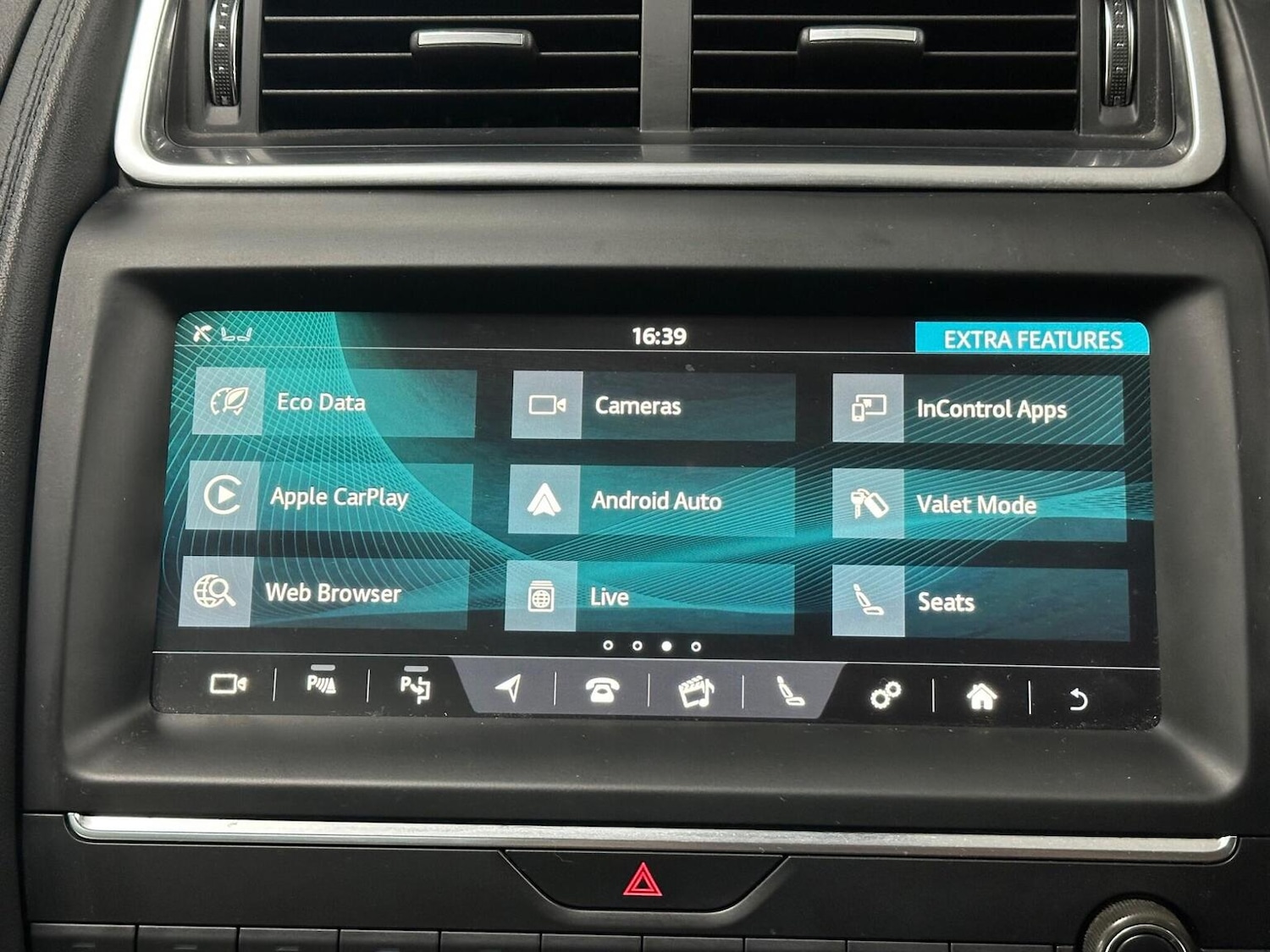 Used Jaguar E-Pace 2018 for sale - 76712672: Photo 31