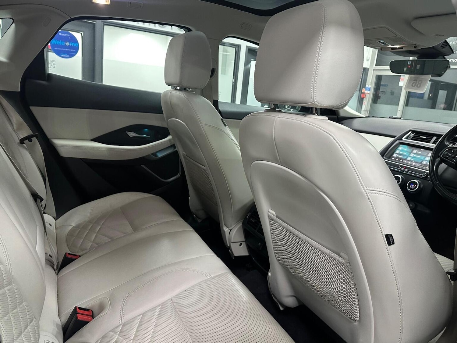 Used Jaguar E-Pace 2018 for sale - 76712672: Photo 33