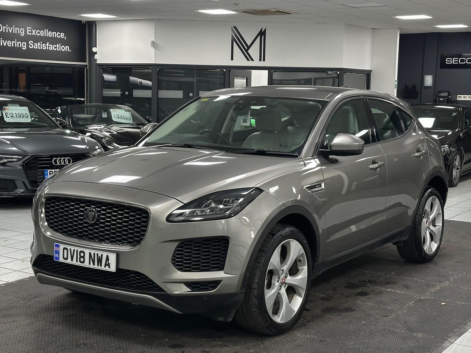 Used Jaguar E-Pace 2018 for sale - 76712672: Photo 7