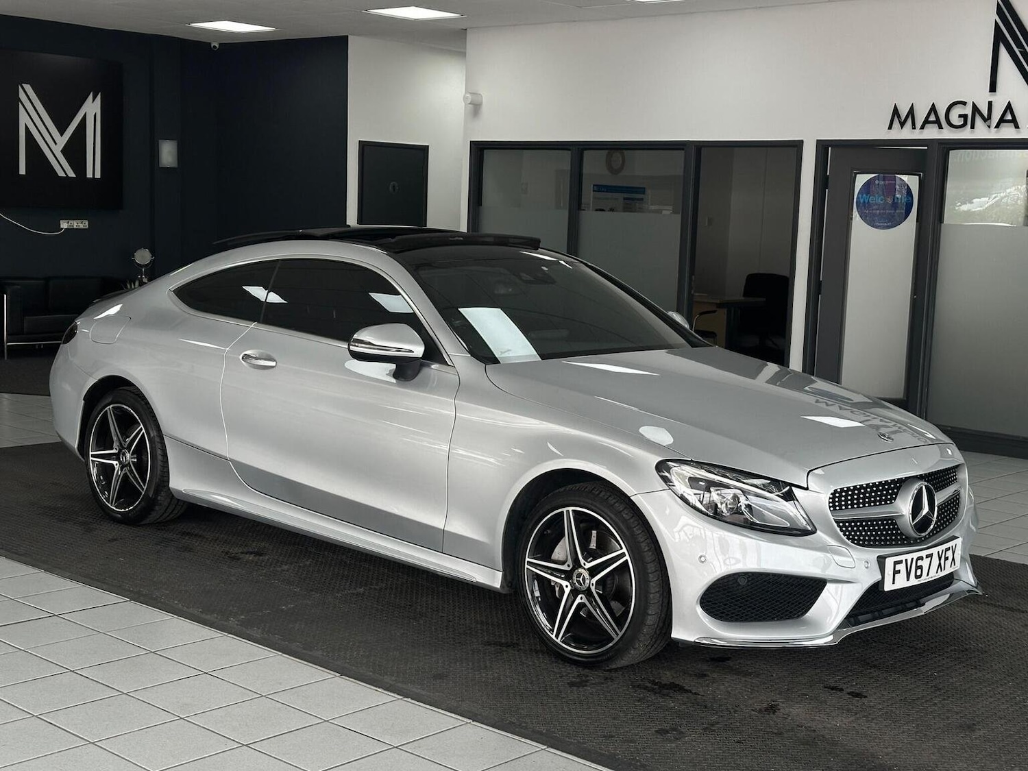 Used Mercedes-Benz C Class 2018 for sale - 76656230: Photo 2