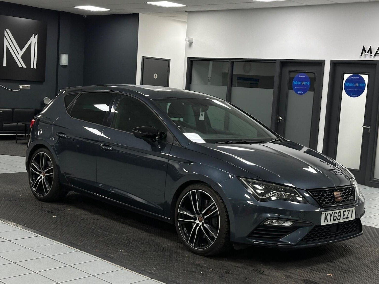 Used SEAT Leon 2019 for sale - 76656216: Photo 1