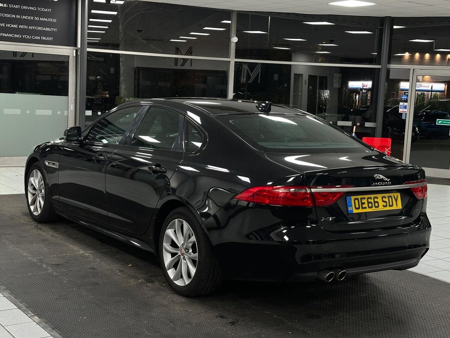 Used Jaguar XF 2017 for sale - 76656229: Photo 11
