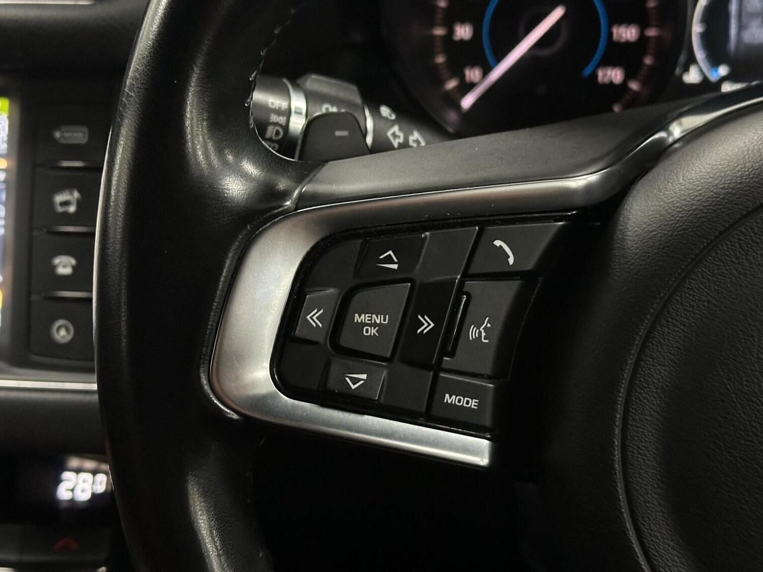 Used Jaguar XF 2017 for sale - 76656229: Photo 26