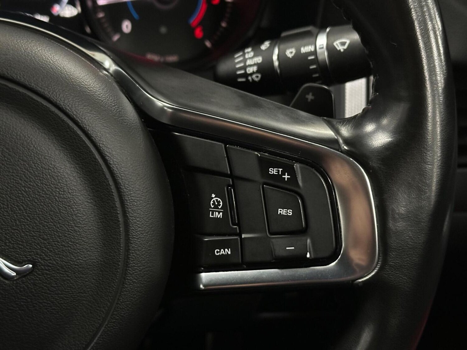 Used Jaguar XF 2017 for sale - 76656229: Photo 27