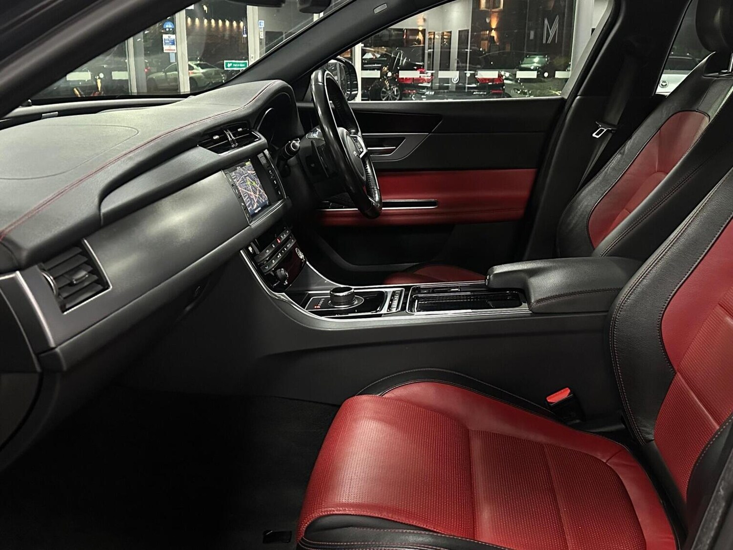 Used Jaguar XF 2017 for sale - 76656229: Photo 39