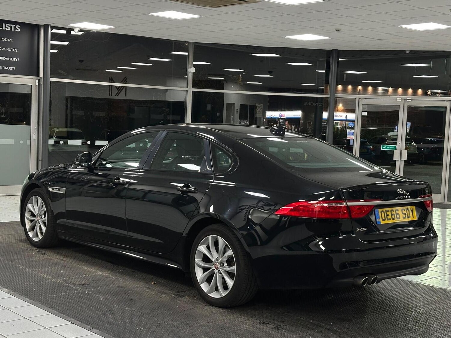 Used Jaguar XF 2017 for sale - 76656229: Photo 9