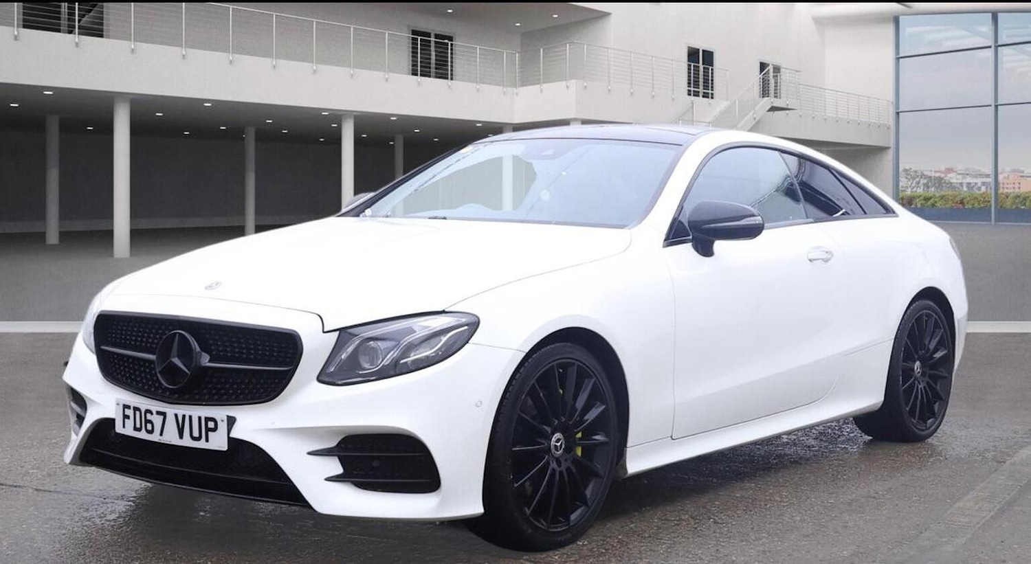 Used Mercedes-Benz E Class 2018 for sale - 77118649: Photo 2