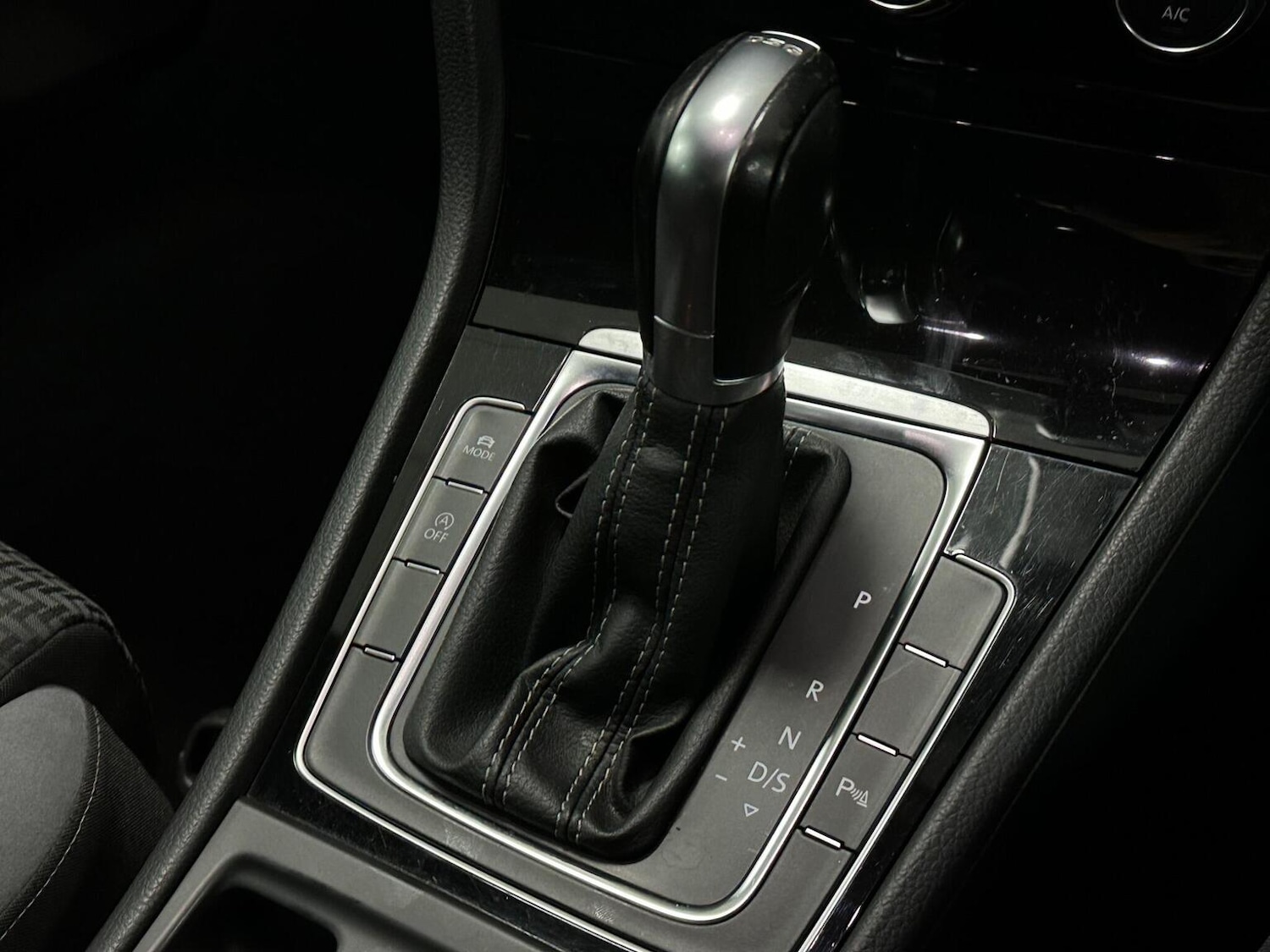 Used Volkswagen Golf 2018 for sale - 76656146: Photo 24