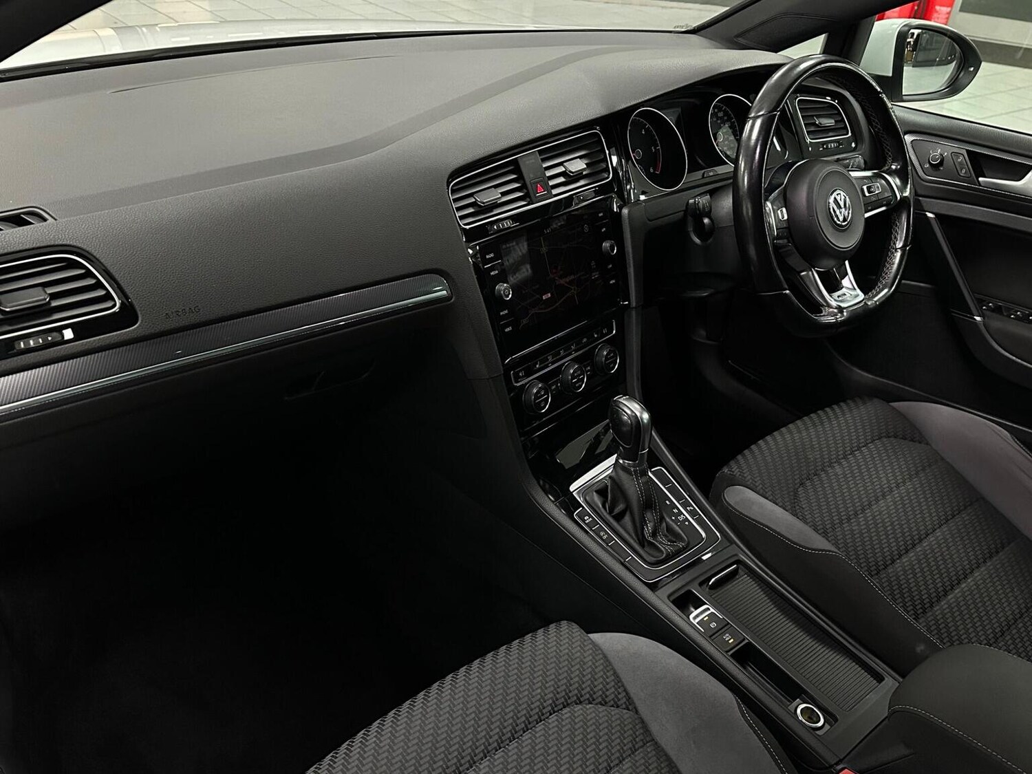 Used Volkswagen Golf 2018 for sale - 76656146: Photo 39