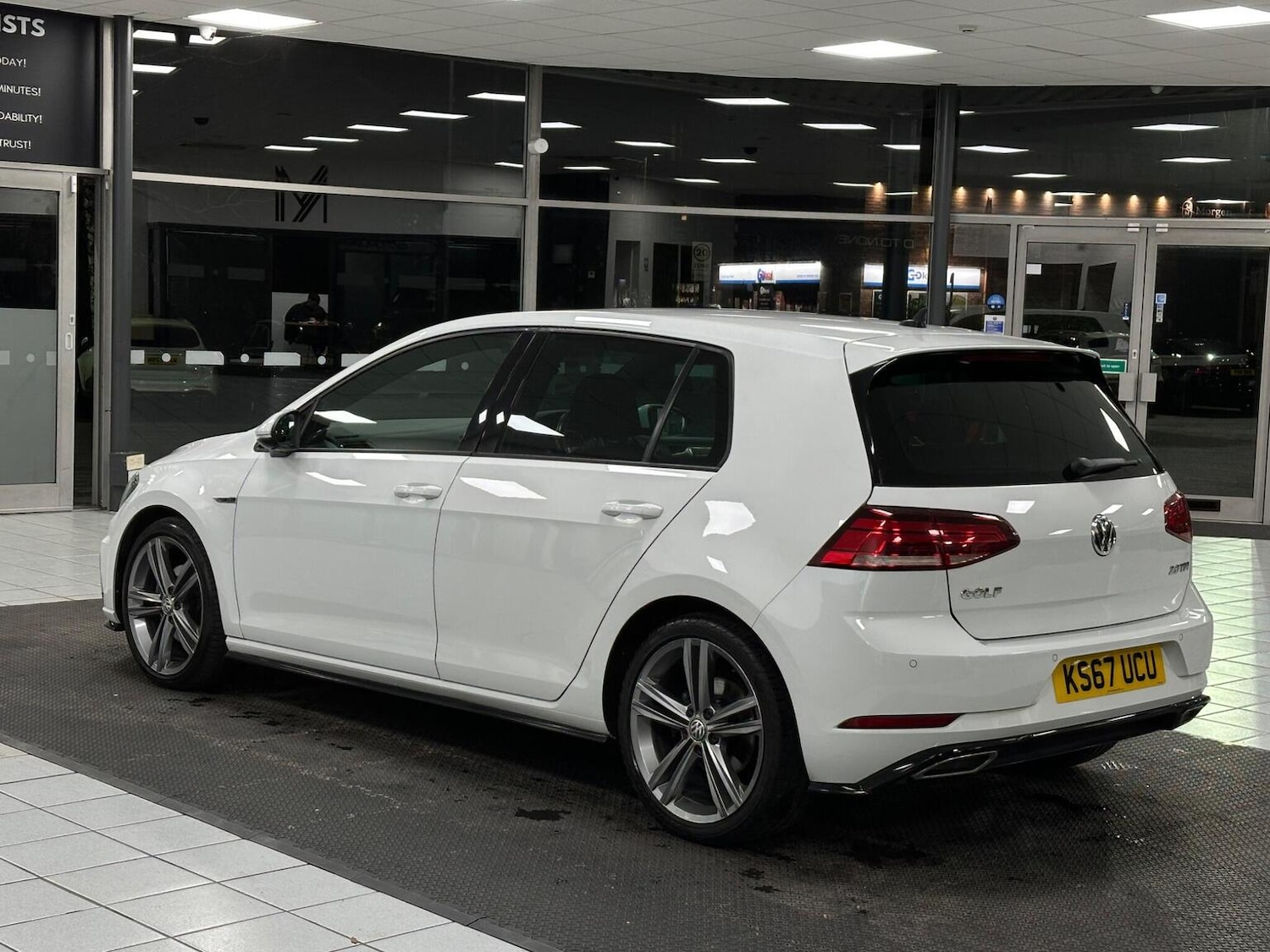 Used Volkswagen Golf 2018 for sale - 76656146: Photo 9