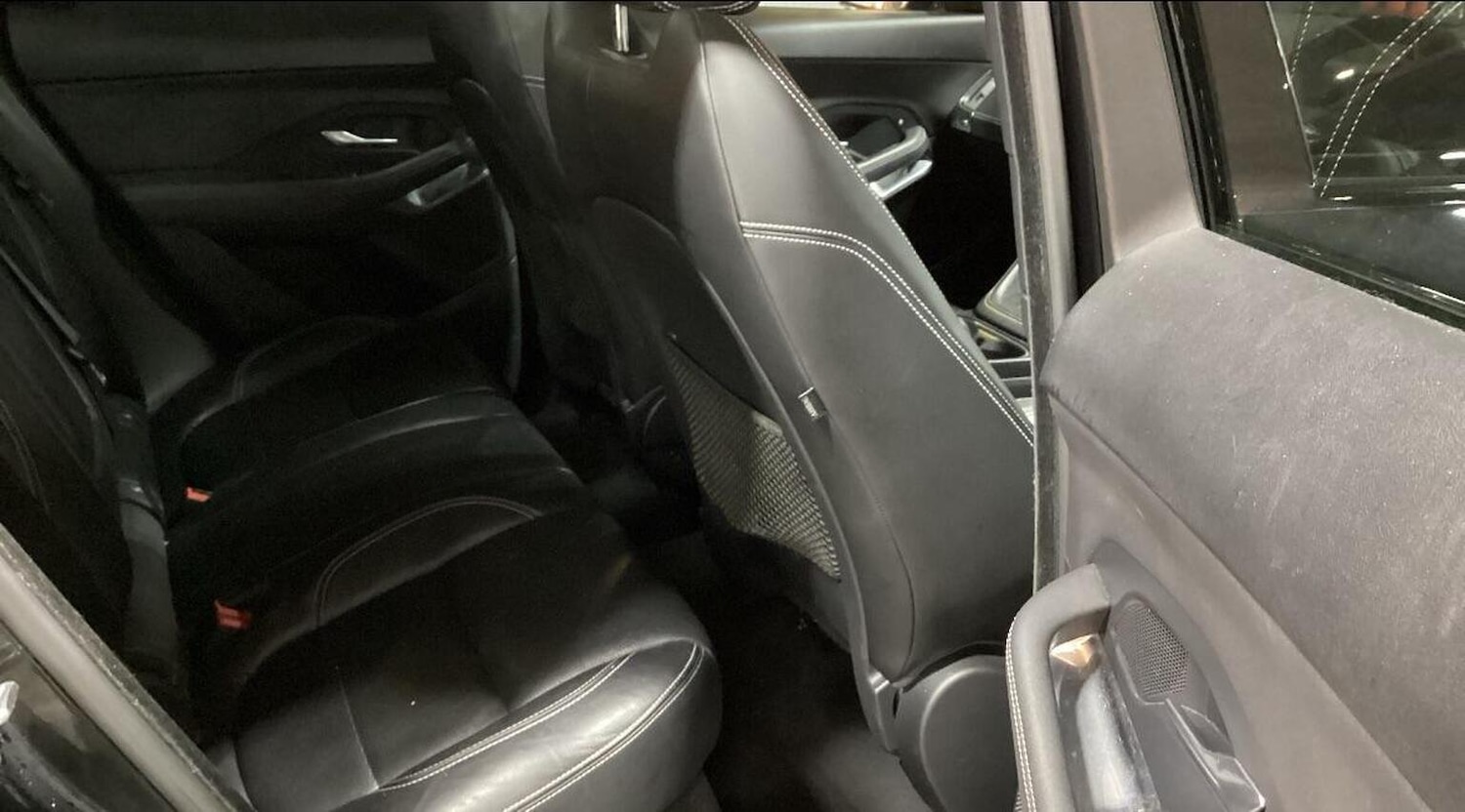 Used Jaguar E-Pace 2018 for sale - 76799183: Photo 4