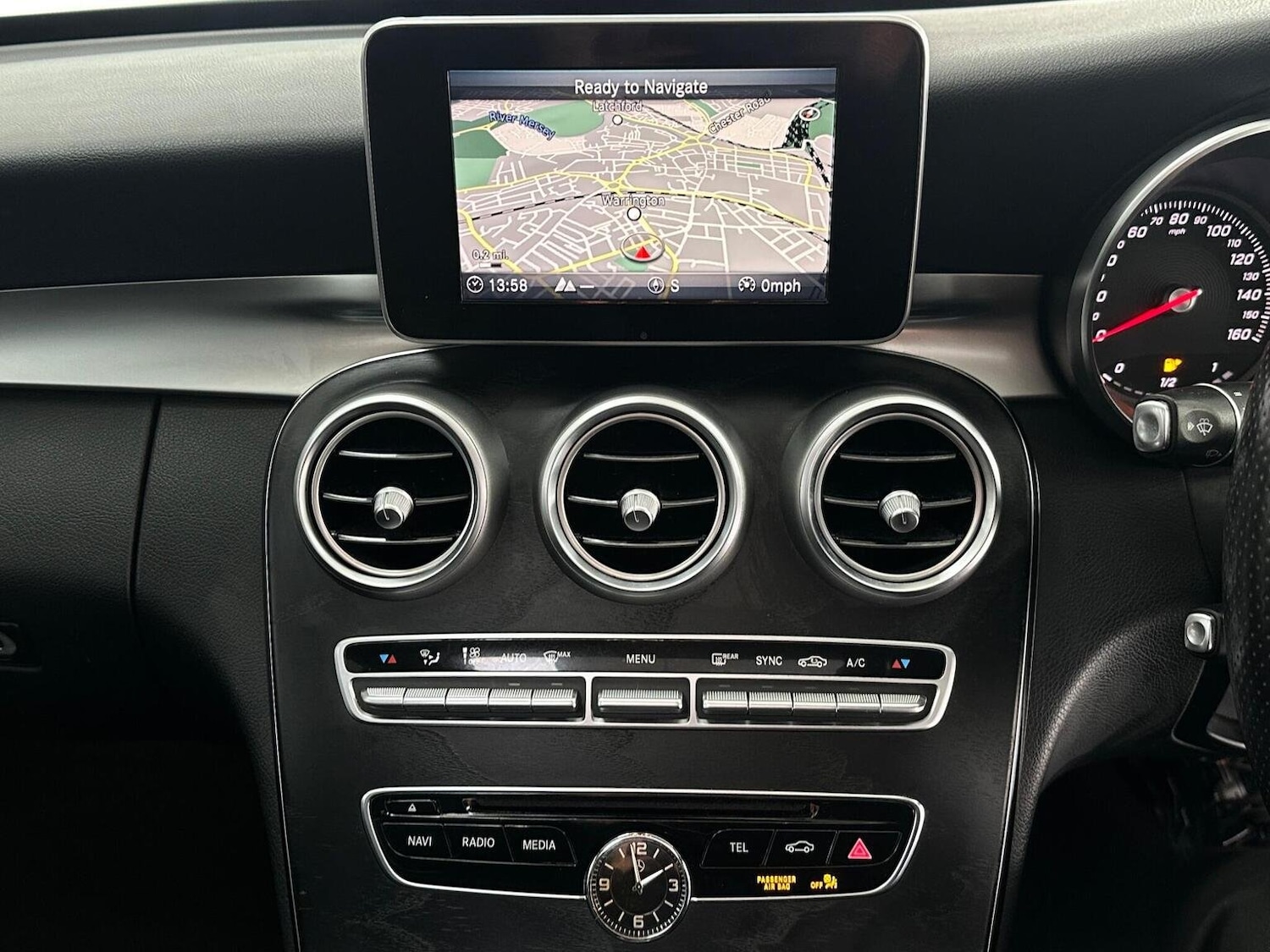 Used Mercedes-Benz C Class 2018 for sale - 76656272: Photo 24