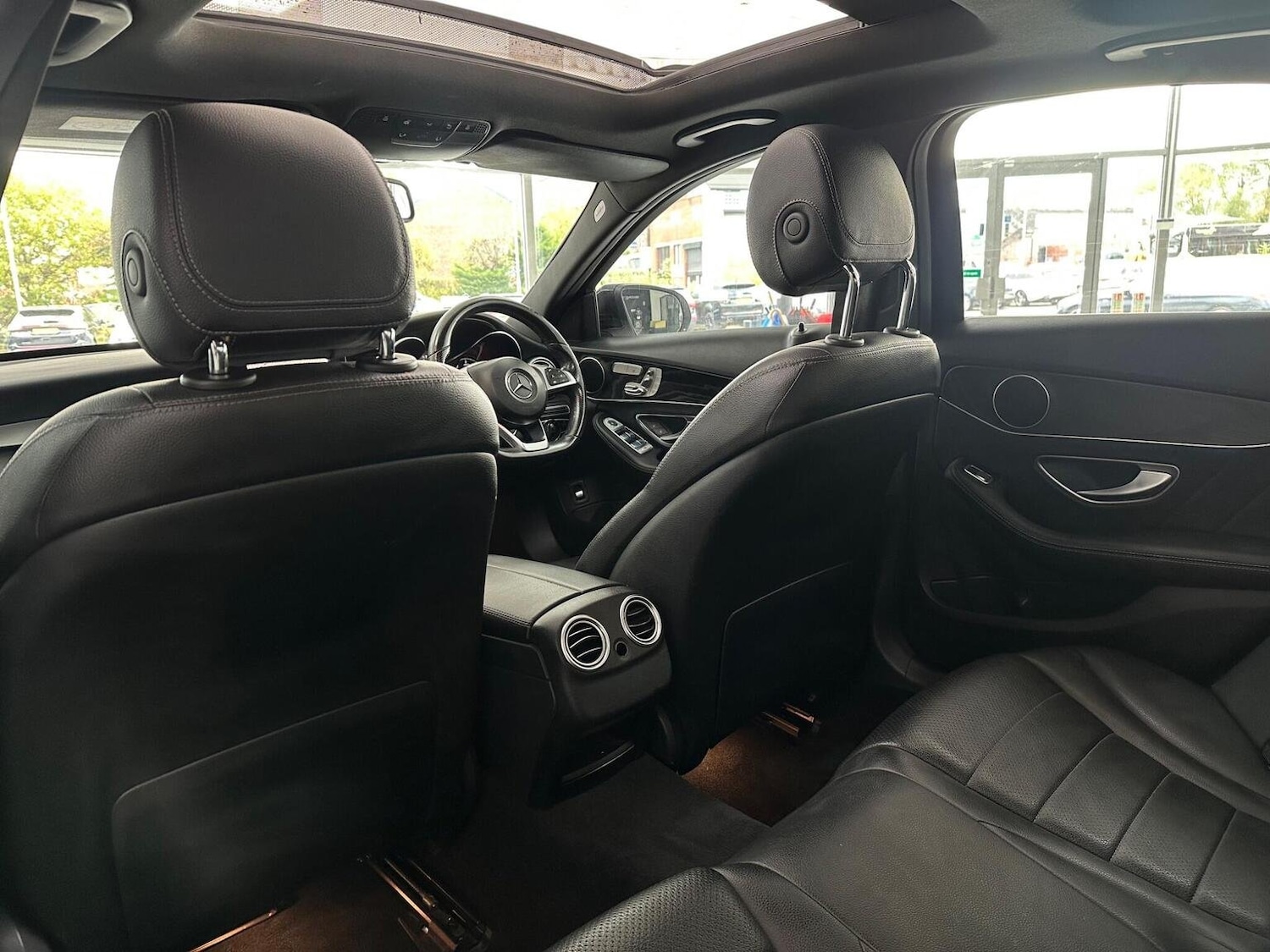 Used Mercedes-Benz C Class 2018 for sale - 76656272: Photo 36