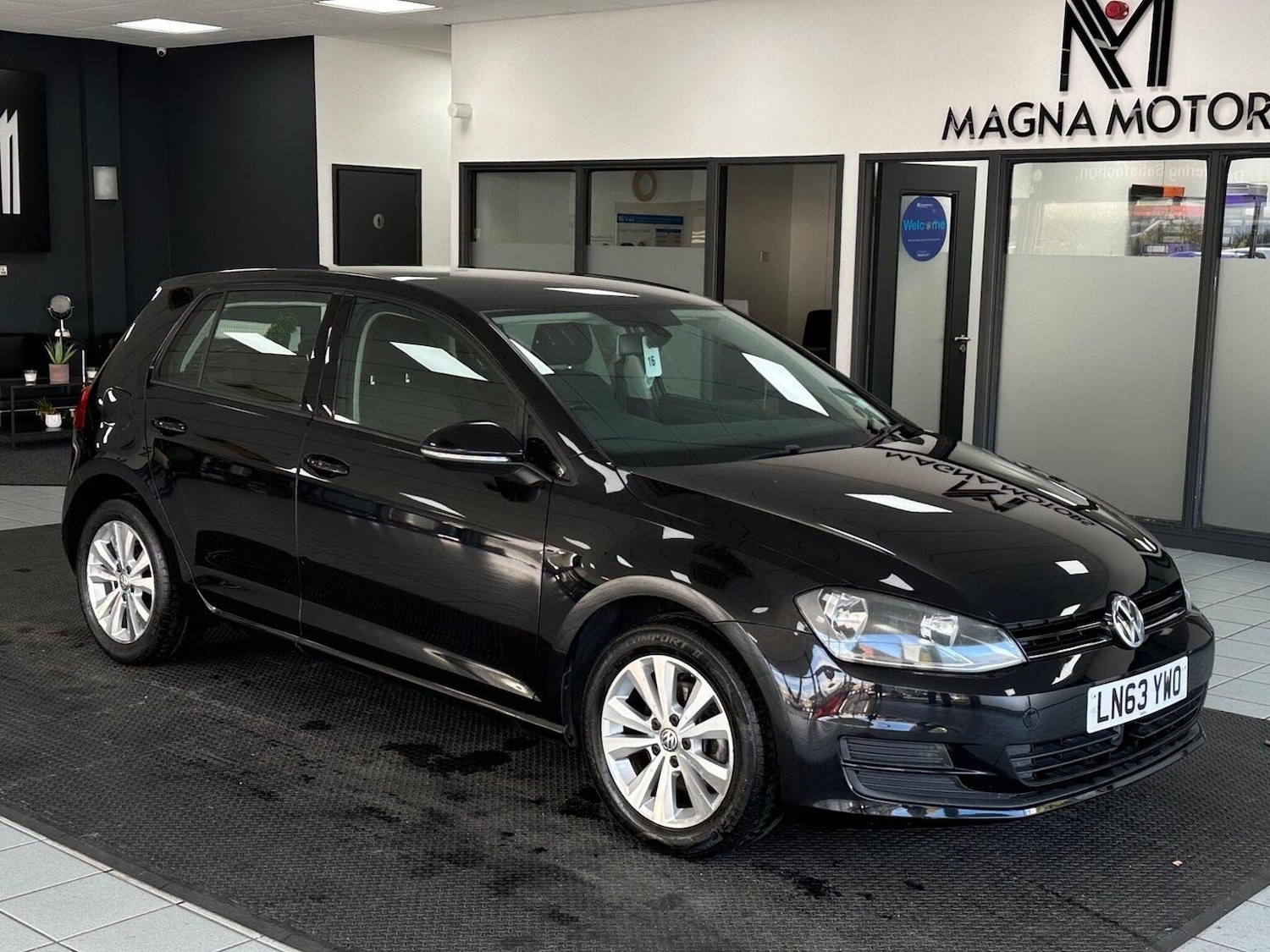 Used Volkswagen Golf 2013 for sale - 76957882: Photo 2