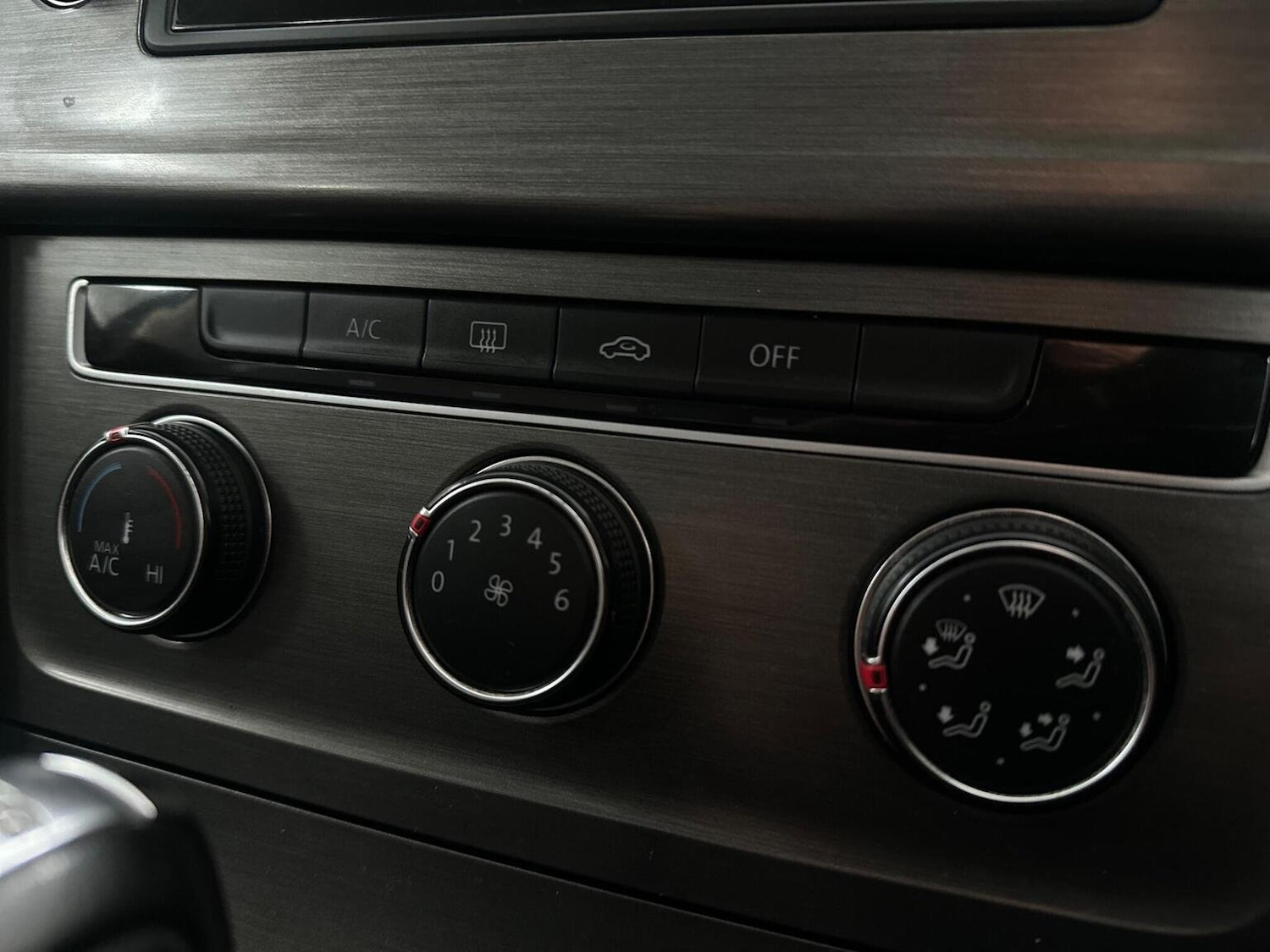 Used Volkswagen Golf 2013 for sale - 76957882: Photo 21