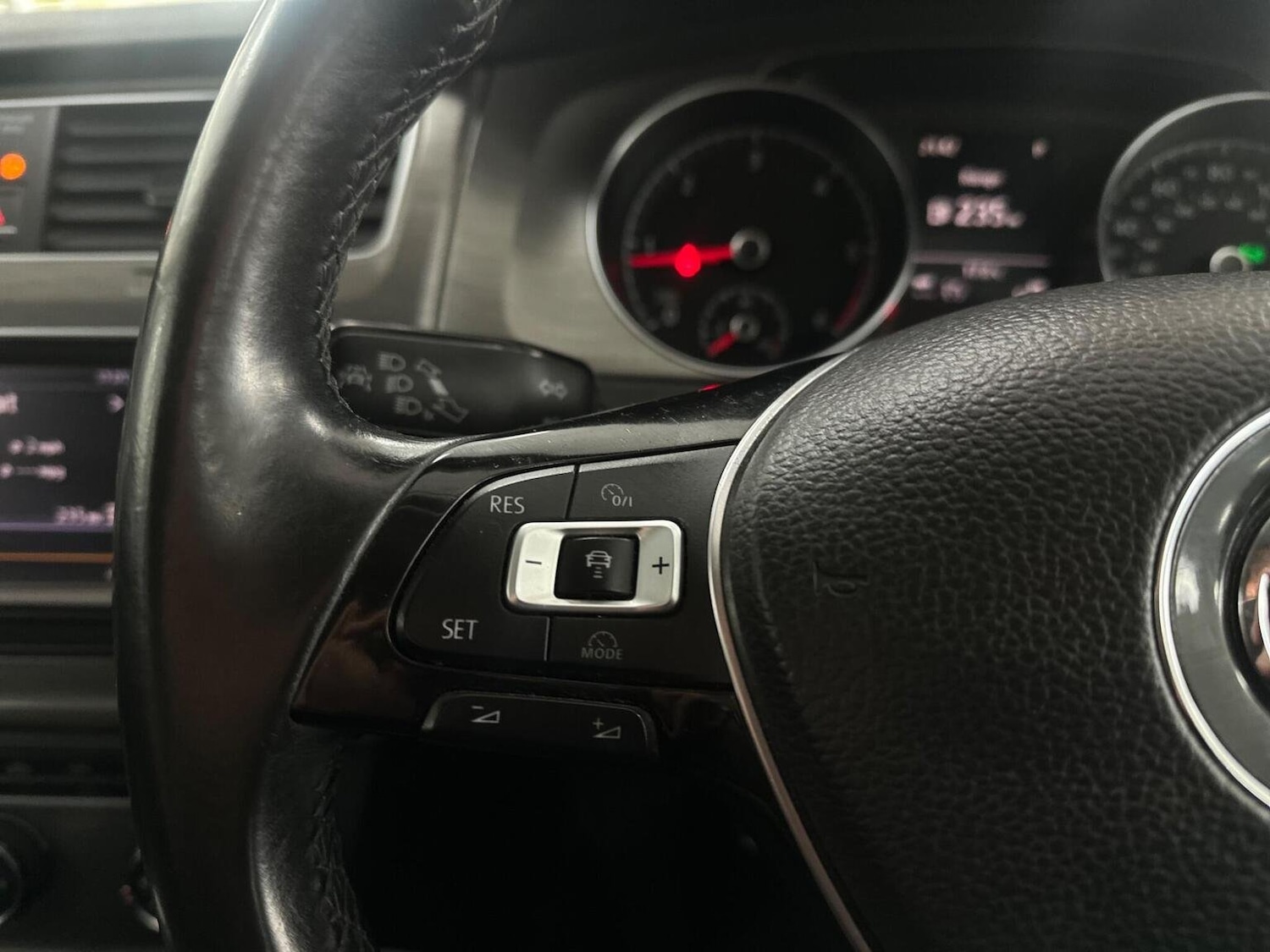 Used Volkswagen Golf 2013 for sale - 76957882: Photo 23