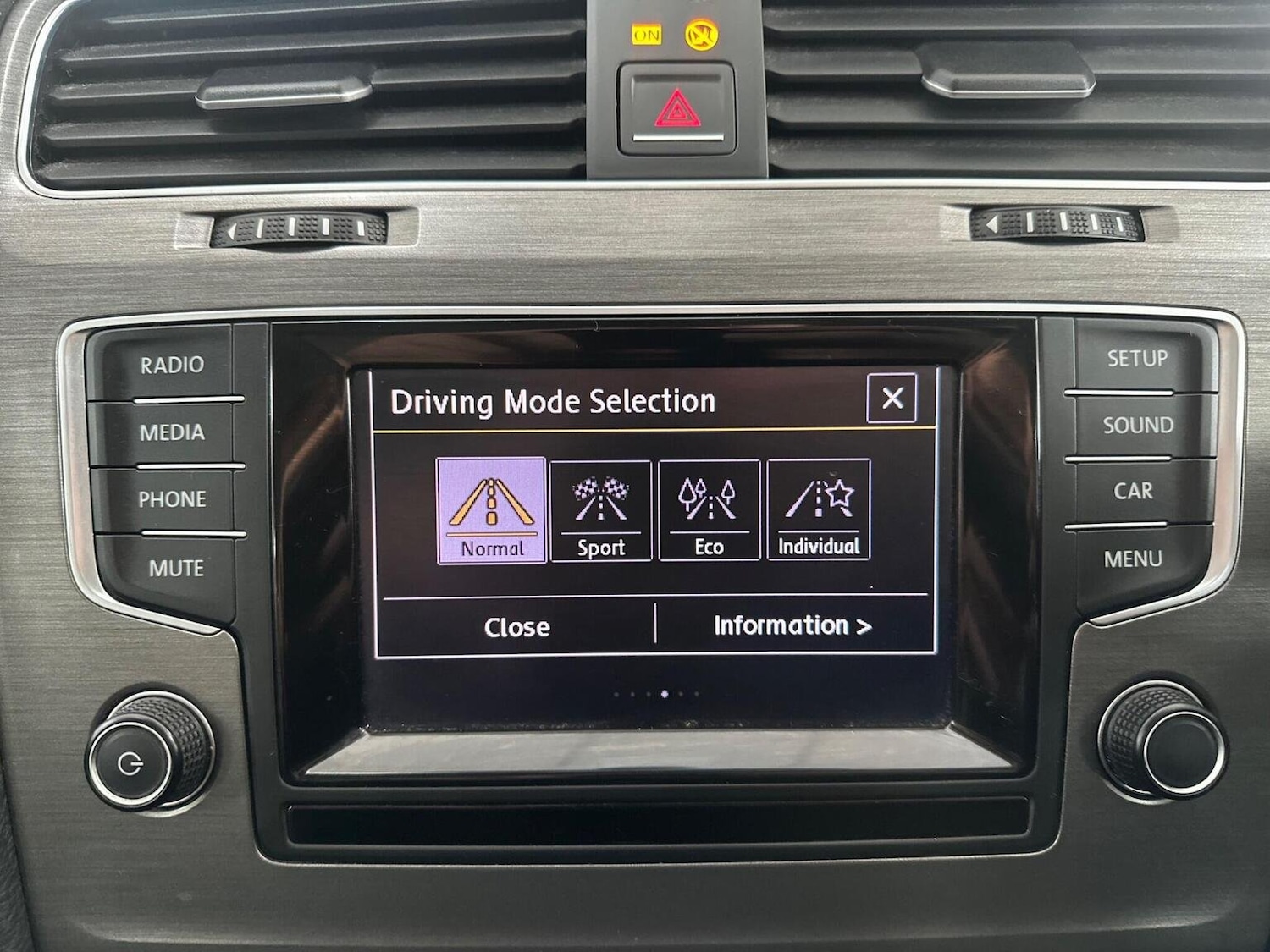 Used Volkswagen Golf 2013 for sale - 76957882: Photo 26