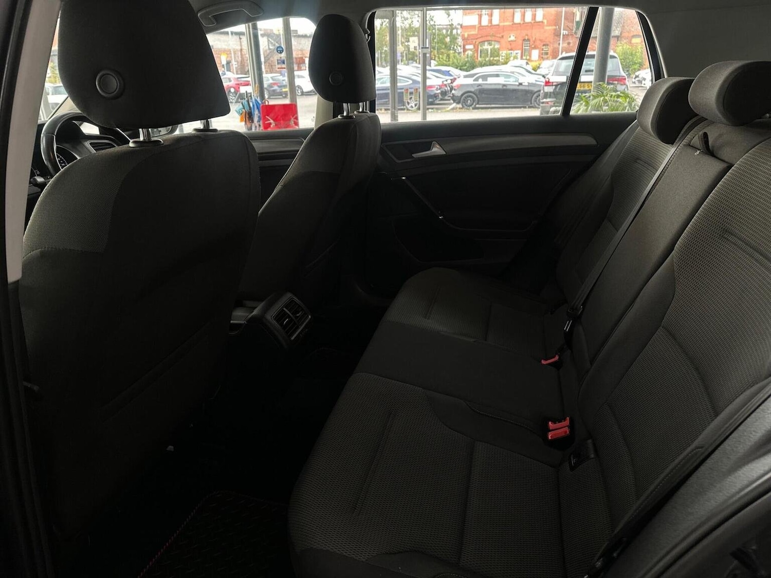 Used Volkswagen Golf 2013 for sale - 76957882: Photo 32