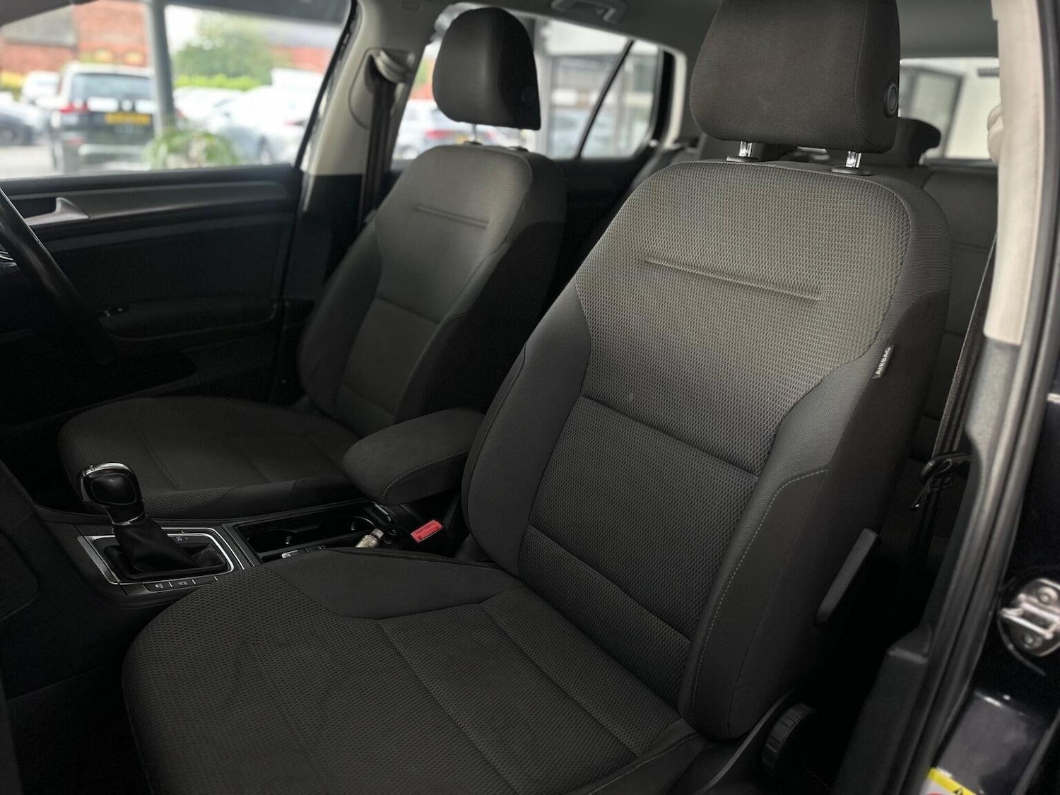 Used Volkswagen Golf 2013 for sale - 76957882: Photo 36