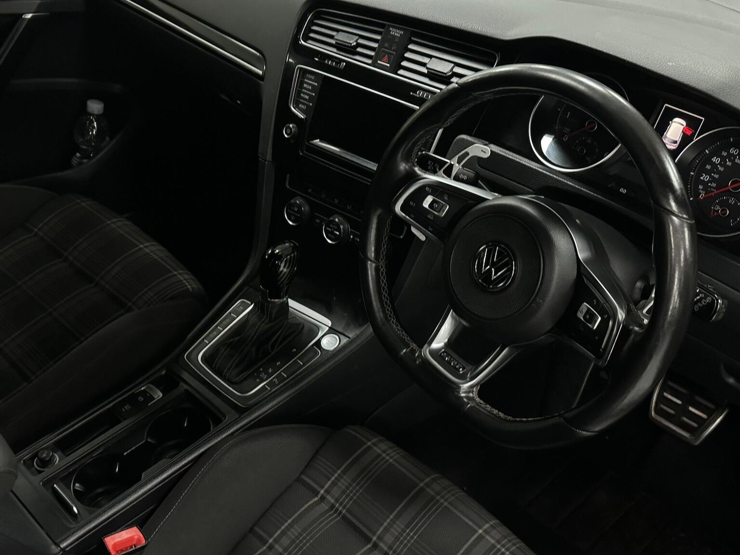 Used Volkswagen Golf 2015 for sale - 76656250: Photo 15