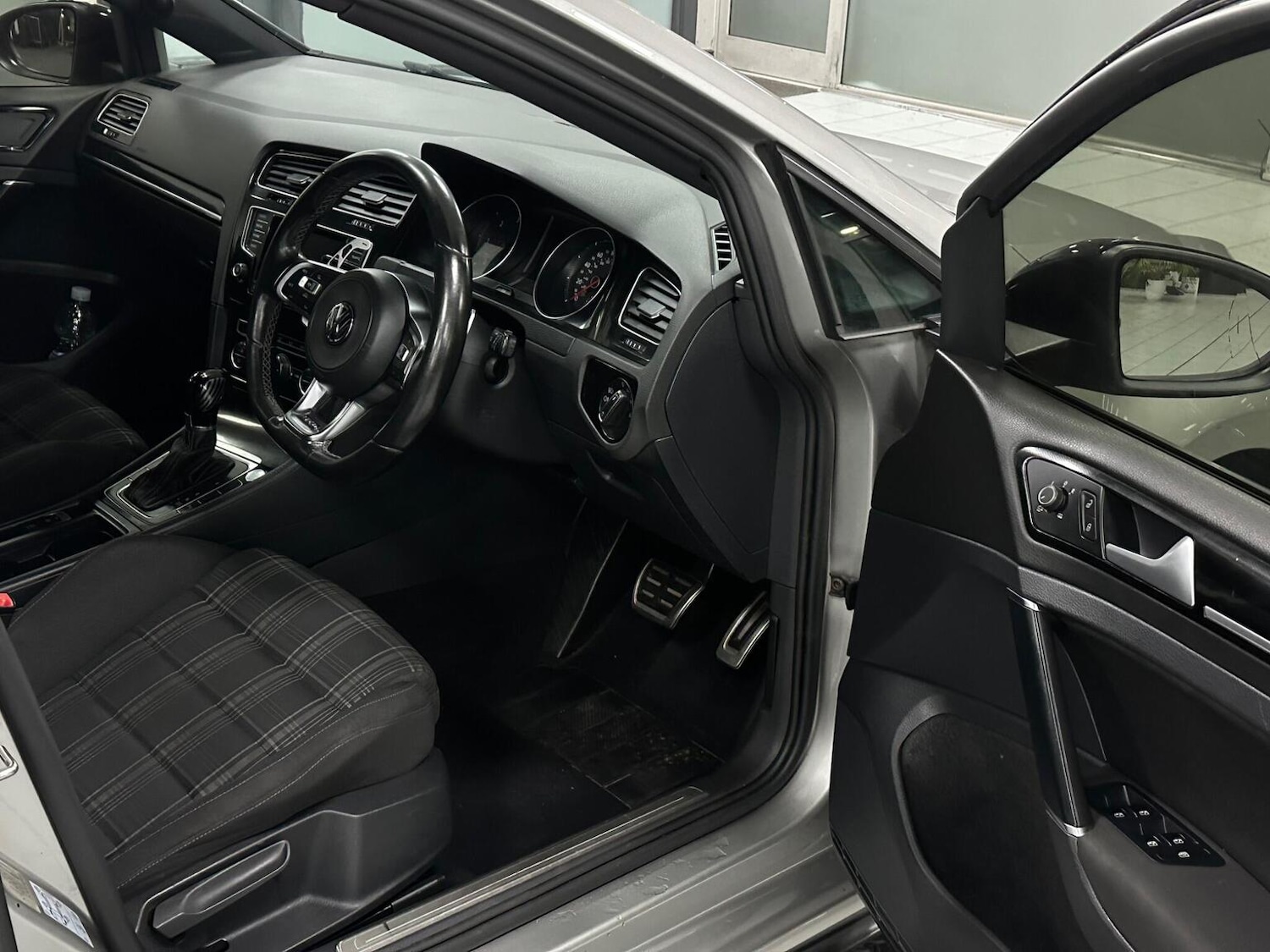 Used Volkswagen Golf 2015 for sale - 76656250: Photo 16