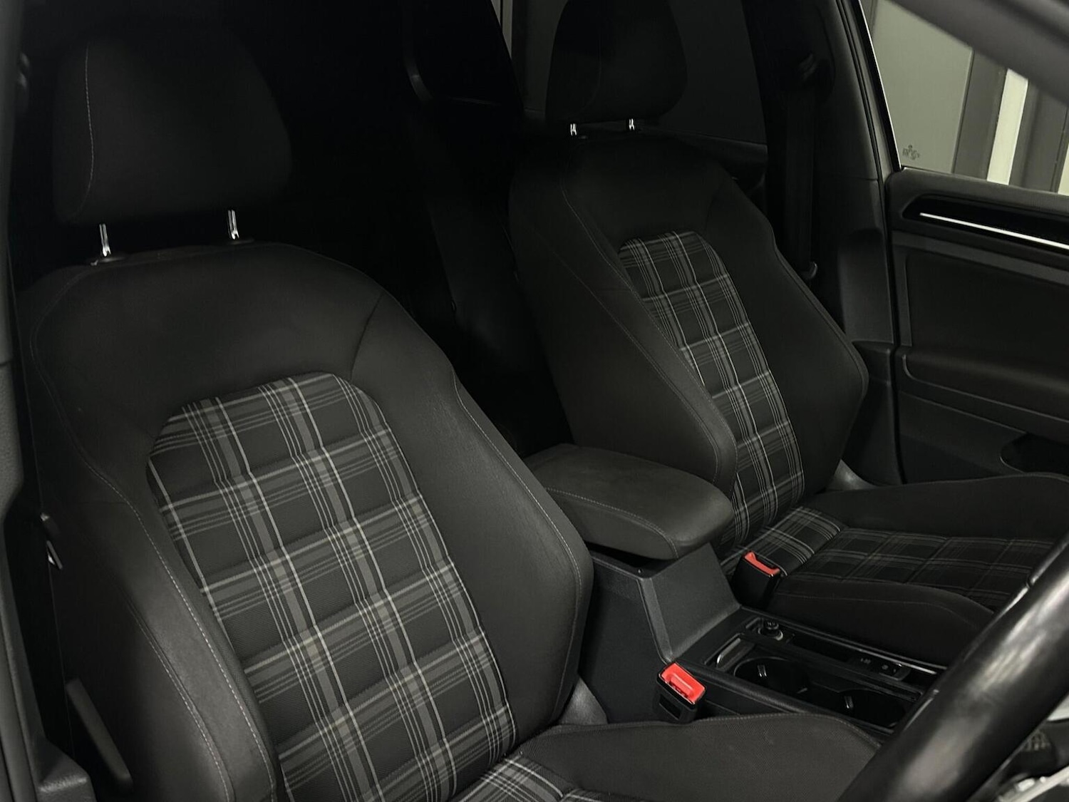 Used Volkswagen Golf 2015 for sale - 76656250: Photo 18