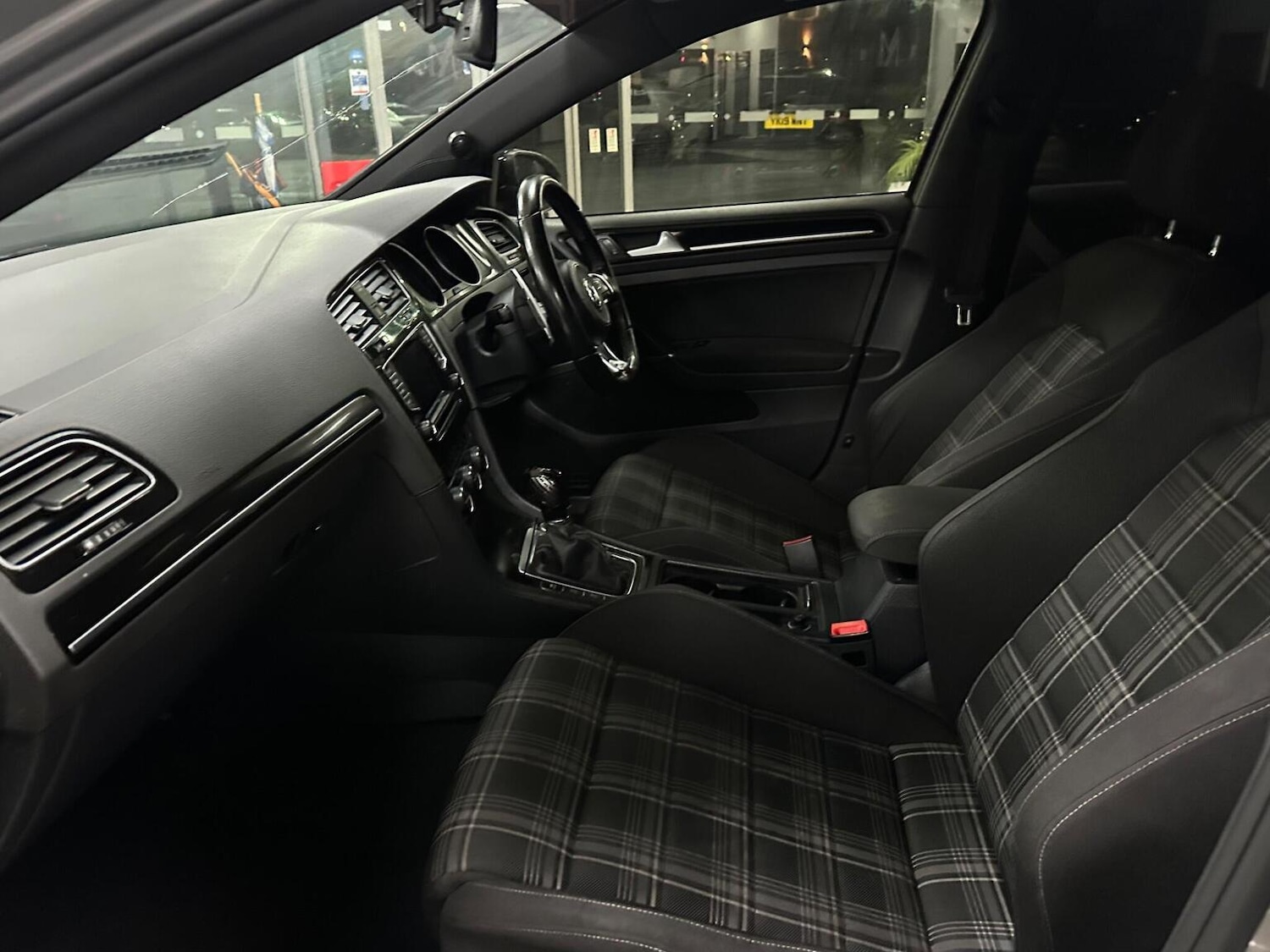 Used Volkswagen Golf 2015 for sale - 76656250: Photo 26