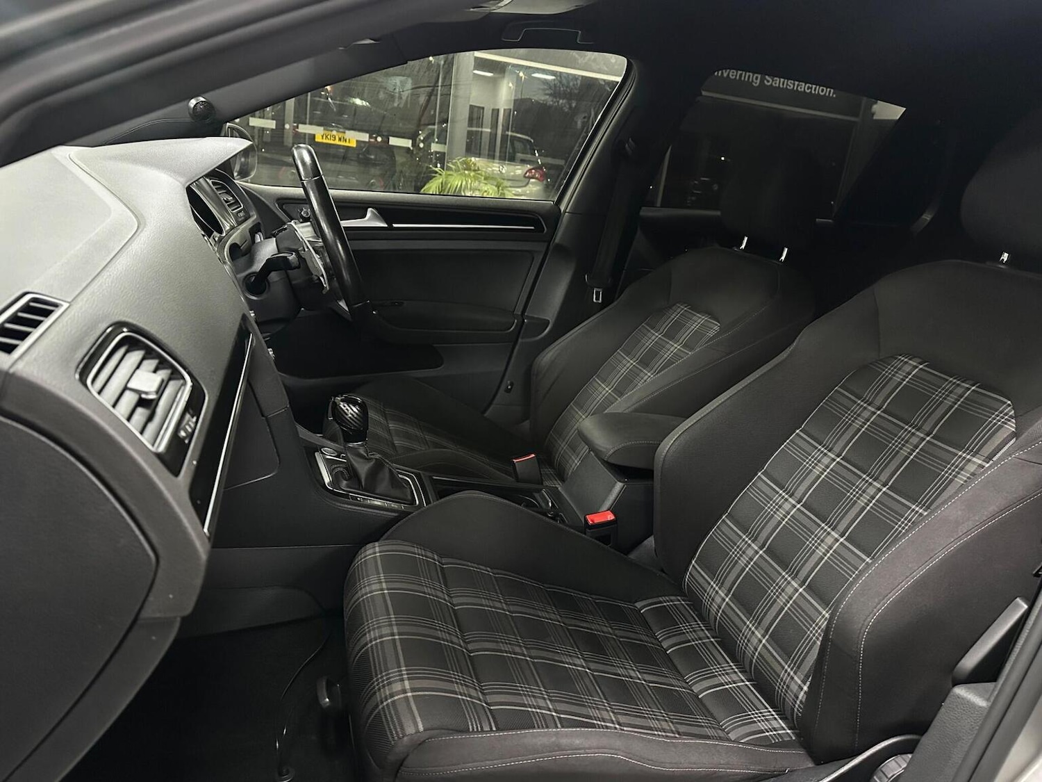 Used Volkswagen Golf 2015 for sale - 76656250: Photo 27