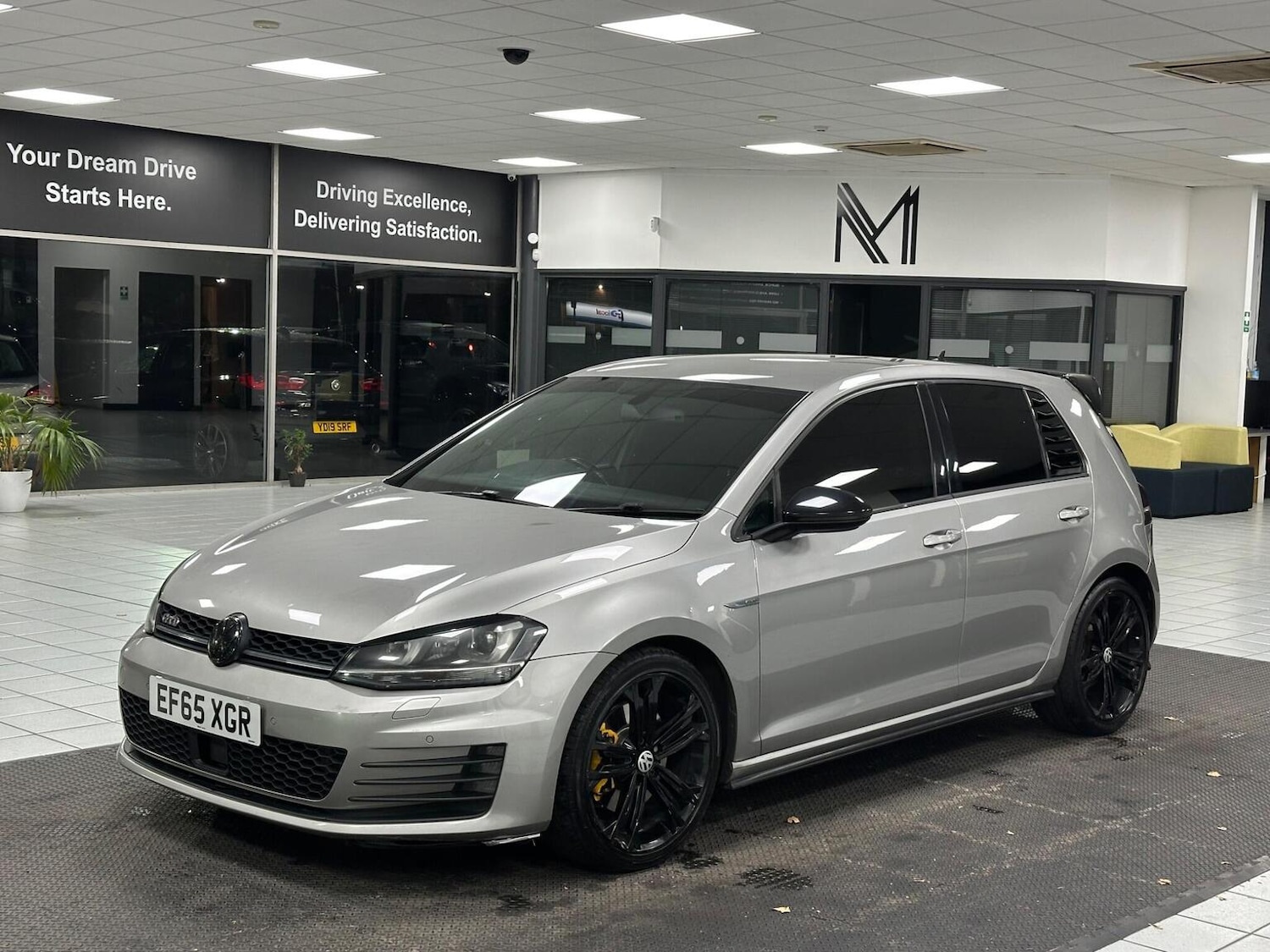 Used Volkswagen Golf 2015 for sale - 76656250: Photo 5