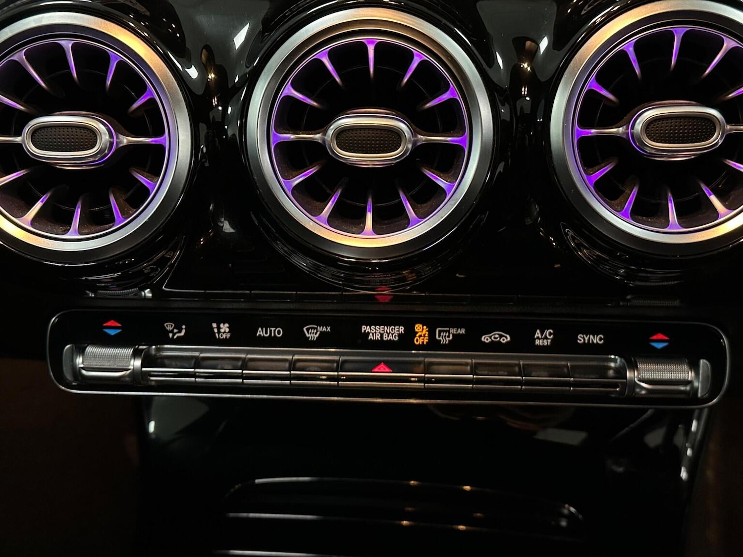 Used Mercedes-Benz A-Class 2019 for sale - 76848627: Photo 27