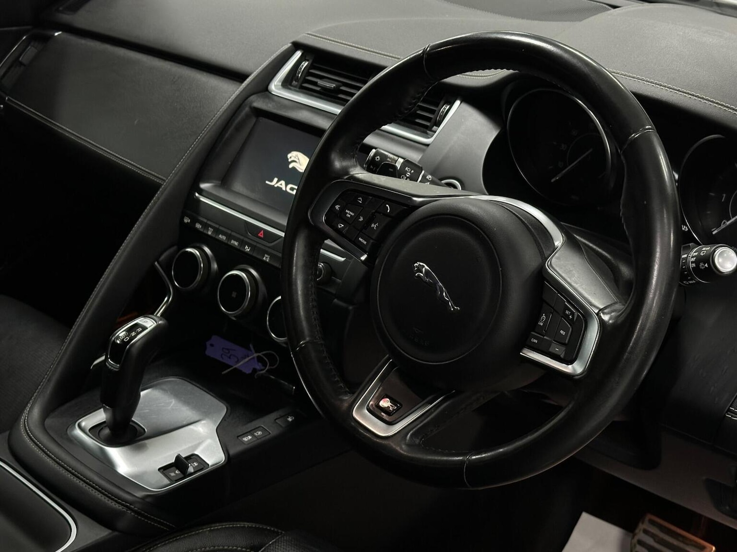 Used Jaguar E-Pace 2018 for sale - 76656185: Photo 16