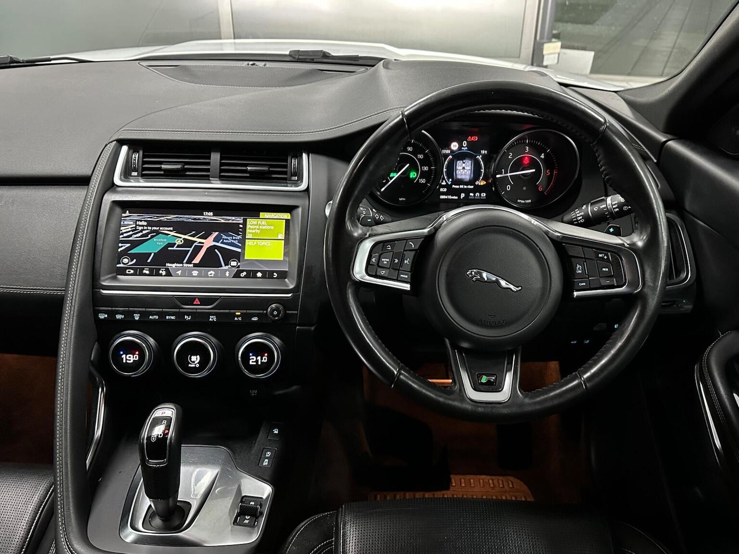 Used Jaguar E-Pace 2018 for sale - 76656185: Photo 18