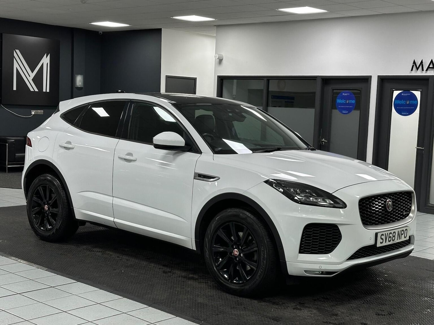 Used Jaguar E-Pace 2018 for sale - 76656185: Photo 2