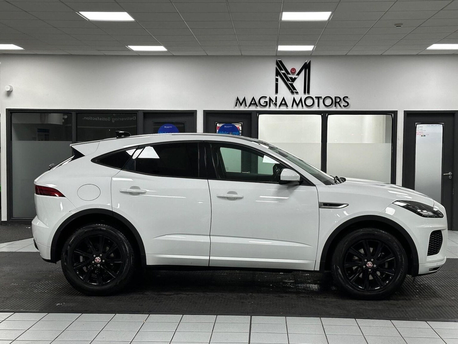 Used Jaguar E-Pace 2018 for sale - 76656185: Photo 3