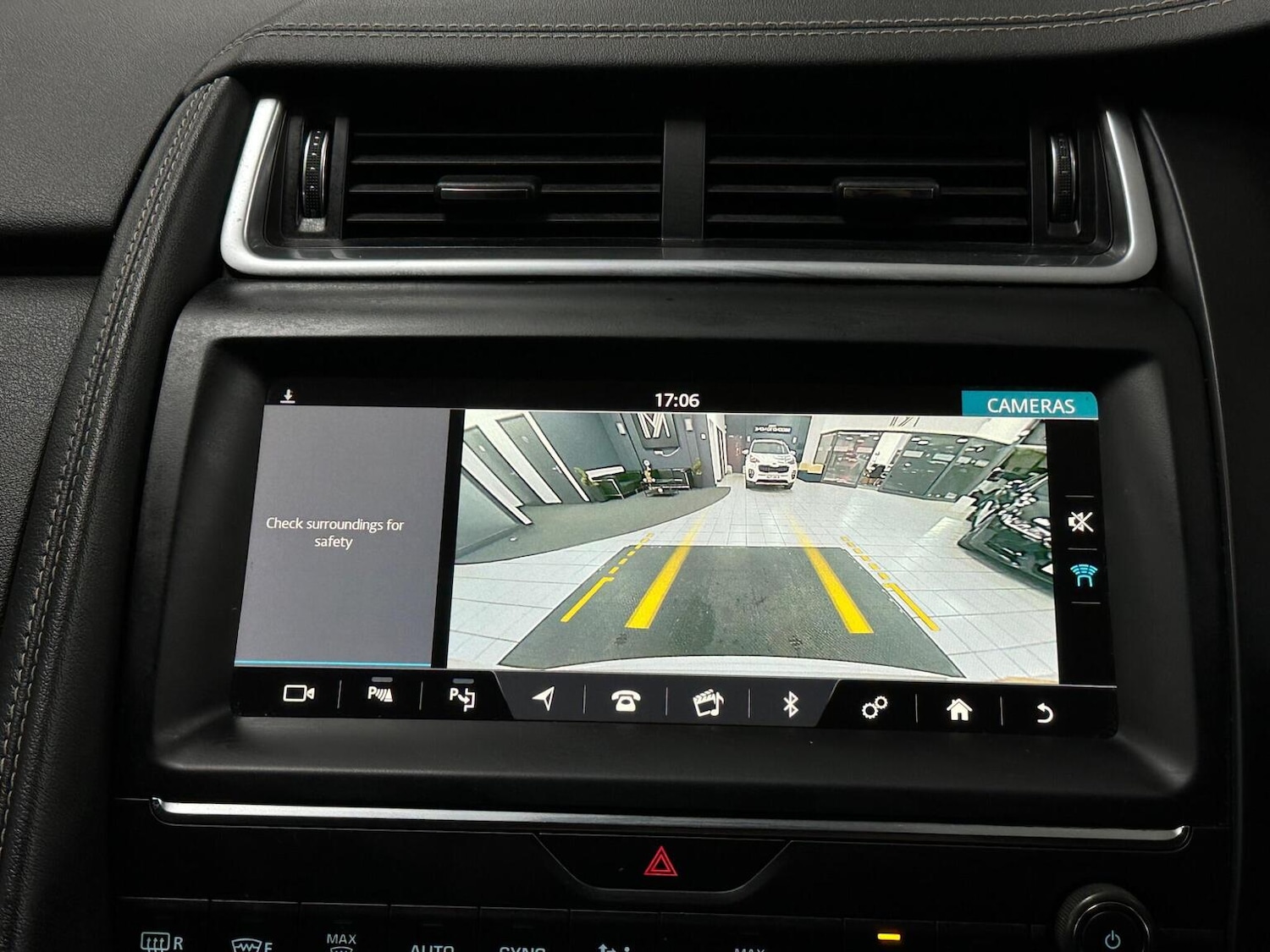 Used Jaguar E-Pace 2018 for sale - 76656185: Photo 30