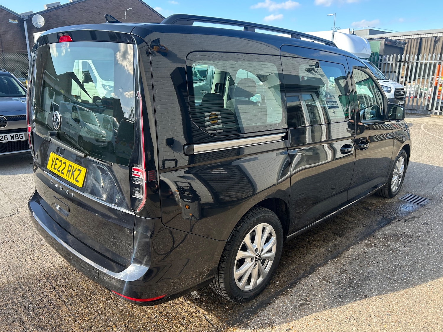 Used Volkswagen Caddy Maxi for sale - 78111651: Photo 3