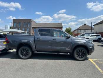 Used Toyota Hilux 2023 for sale - 75066334: Photo