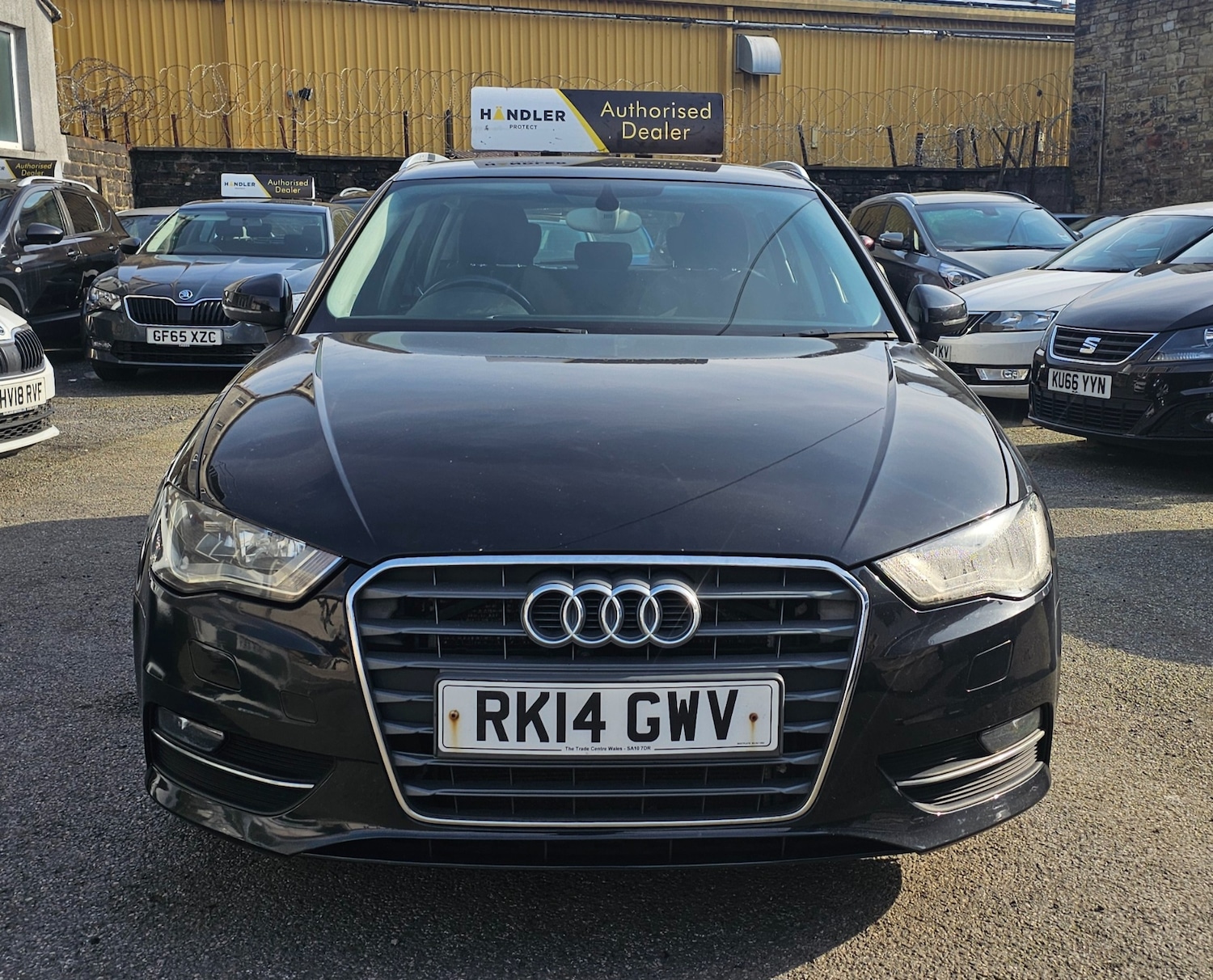 Used Audi A3 2014 for sale - 77954115: Photo 2