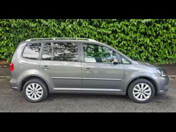 Used Volkswagen Touran 2015 for sale - 75066740: Photo